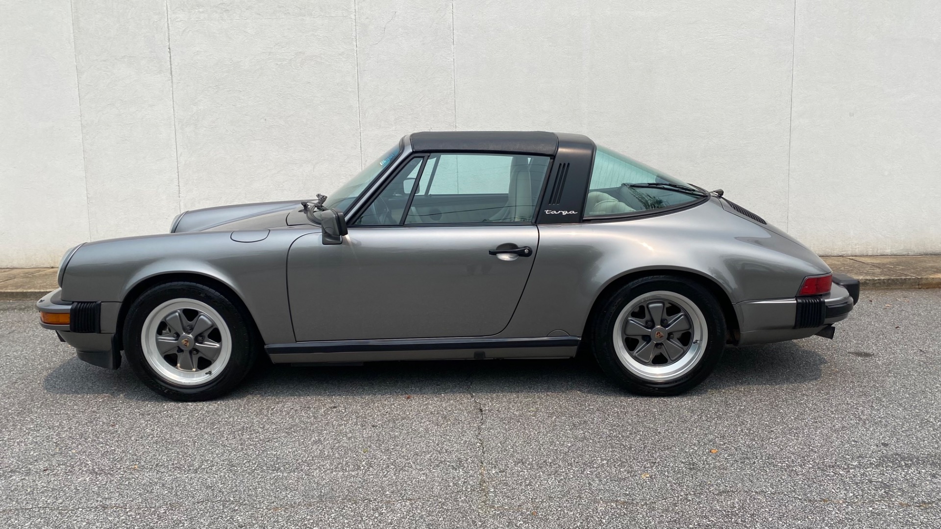 Used 1988 Porsche 911 Carrera For Sale (Special Pricing