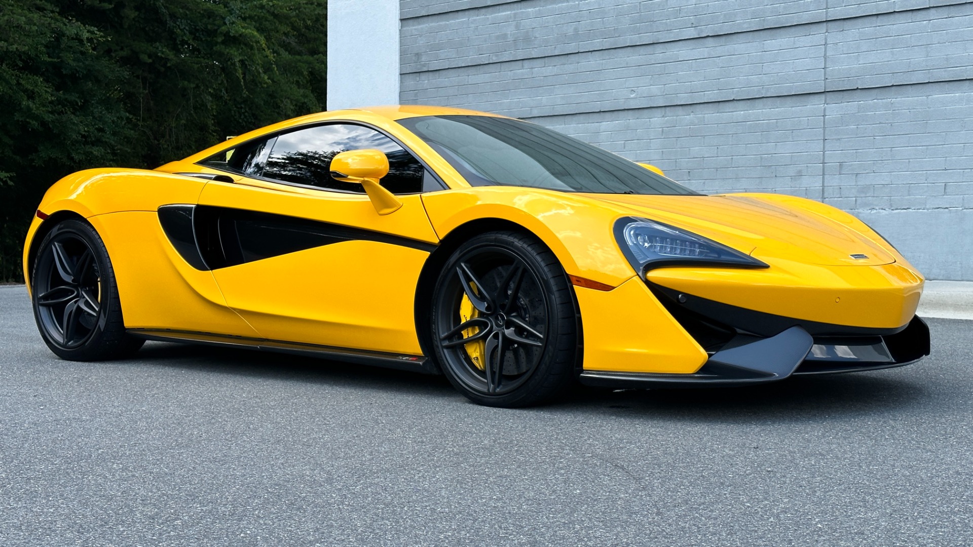 Used 2016 McLaren 570S COUPE / FULL PAINT PROTECTION / NEW TIRES / VOLCANO YELLOW for sale $156,995 at Formula Imports in Charlotte NC 28227 3