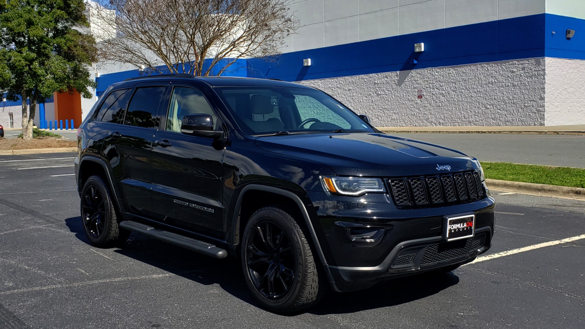 Used 2018 Jeep GRAND CHEROKEE LIMITED 4X4 / NAV / SUNROOF / HTD STS / REARVIEW for sale Sold at Formula Imports in Charlotte NC 28227 11