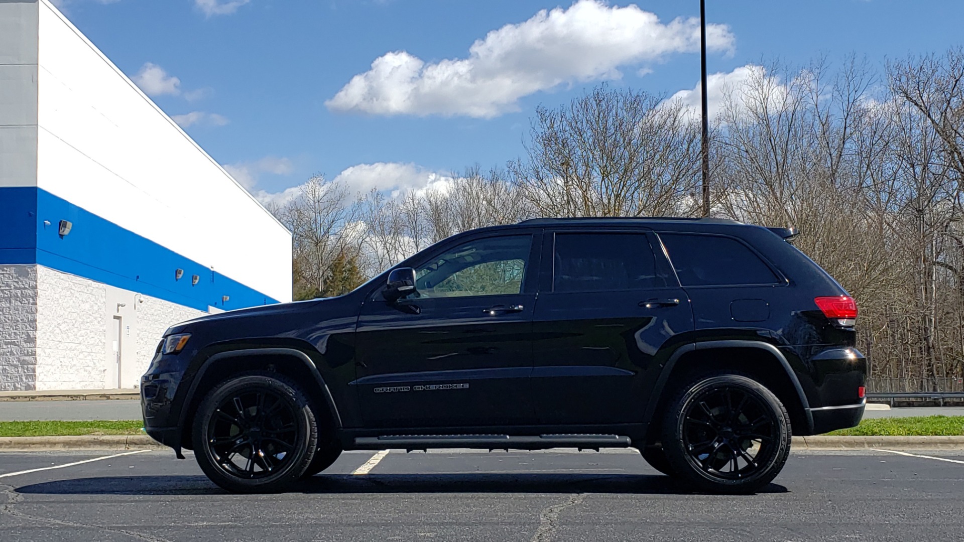 Used 2018 Jeep GRAND CHEROKEE LIMITED 4X4 / NAV / SUNROOF / HTD STS / REARVIEW for sale Sold at Formula Imports in Charlotte NC 28227 2