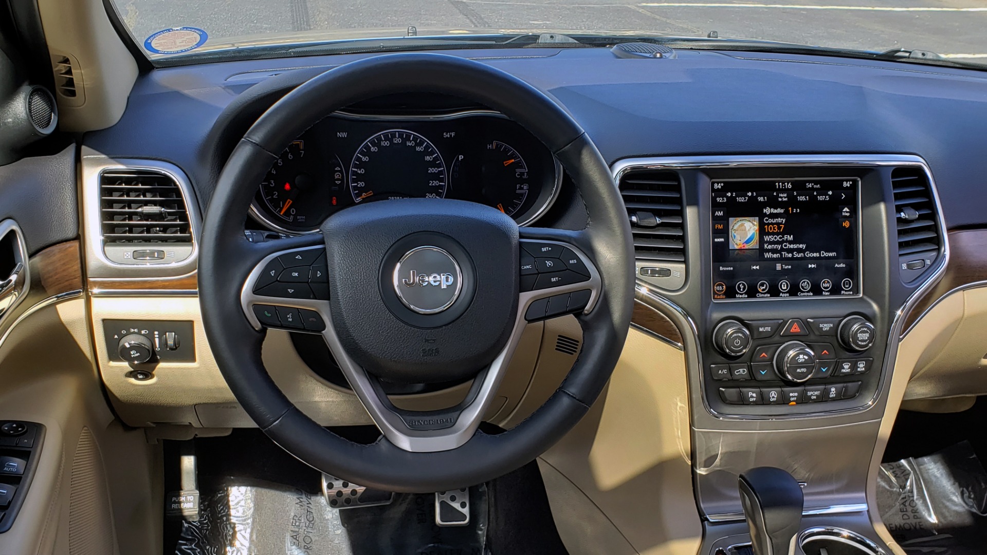 Used 2018 Jeep GRAND CHEROKEE LIMITED 4X4 / NAV / SUNROOF / HTD STS / REARVIEW for sale Sold at Formula Imports in Charlotte NC 28227 42