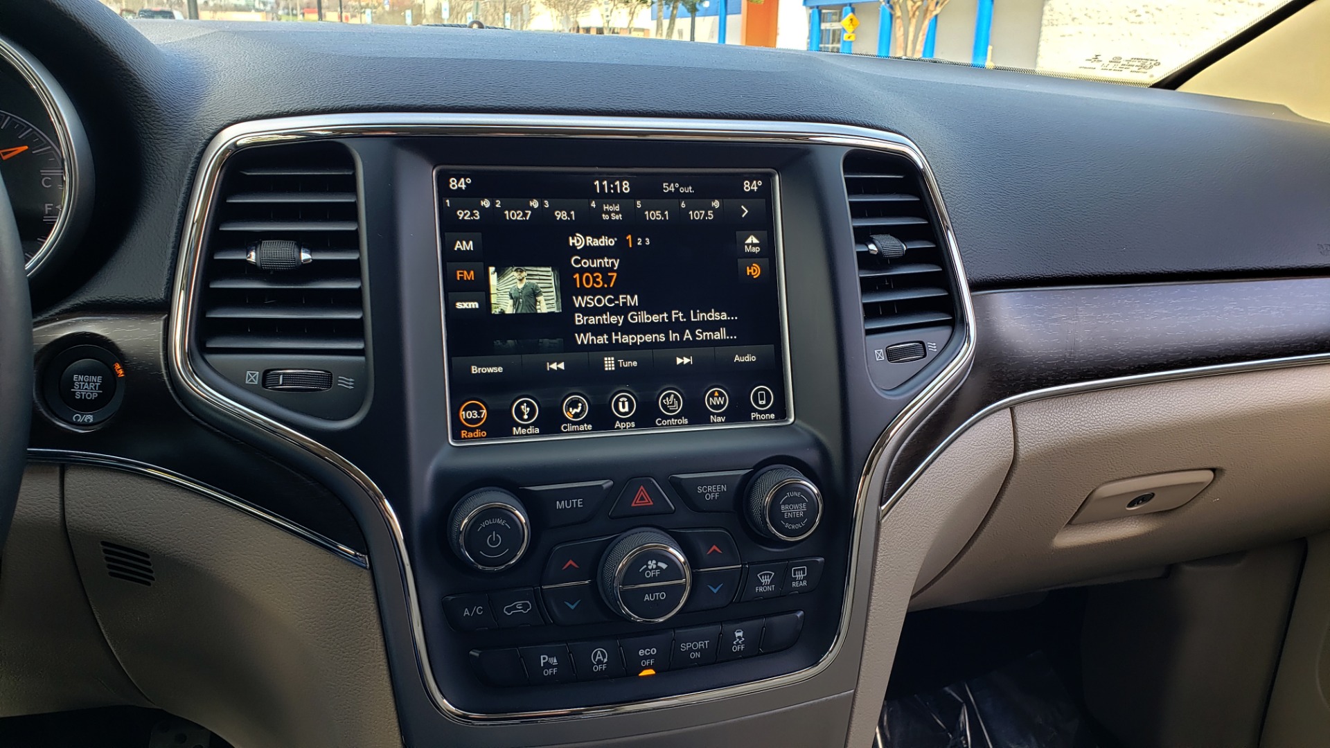 Used 2018 Jeep GRAND CHEROKEE LIMITED 4X4 / NAV / SUNROOF / HTD STS / REARVIEW for sale Sold at Formula Imports in Charlotte NC 28227 47