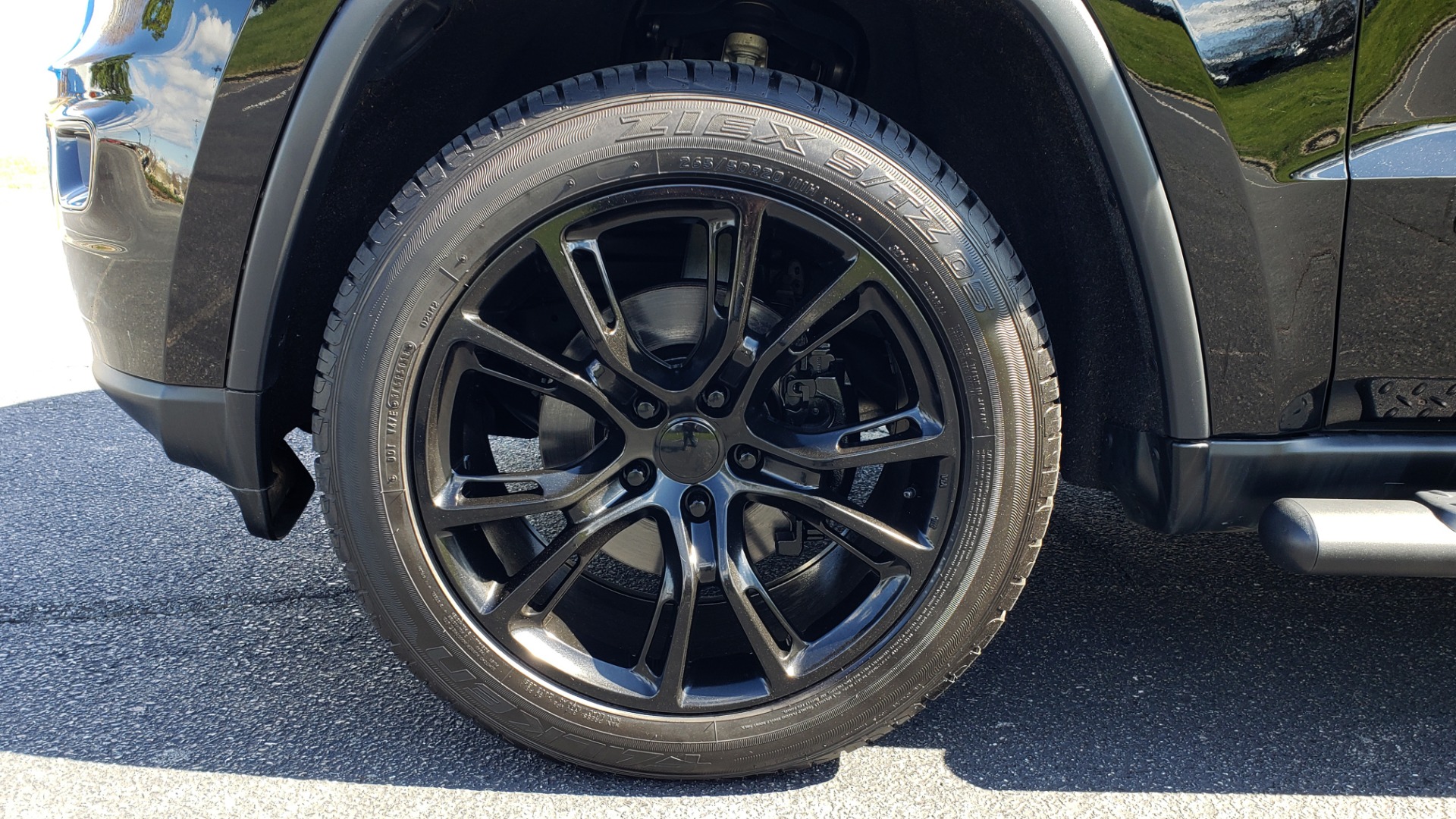 Used 2018 Jeep GRAND CHEROKEE LIMITED 4X4 / NAV / SUNROOF / HTD STS / REARVIEW for sale Sold at Formula Imports in Charlotte NC 28227 5