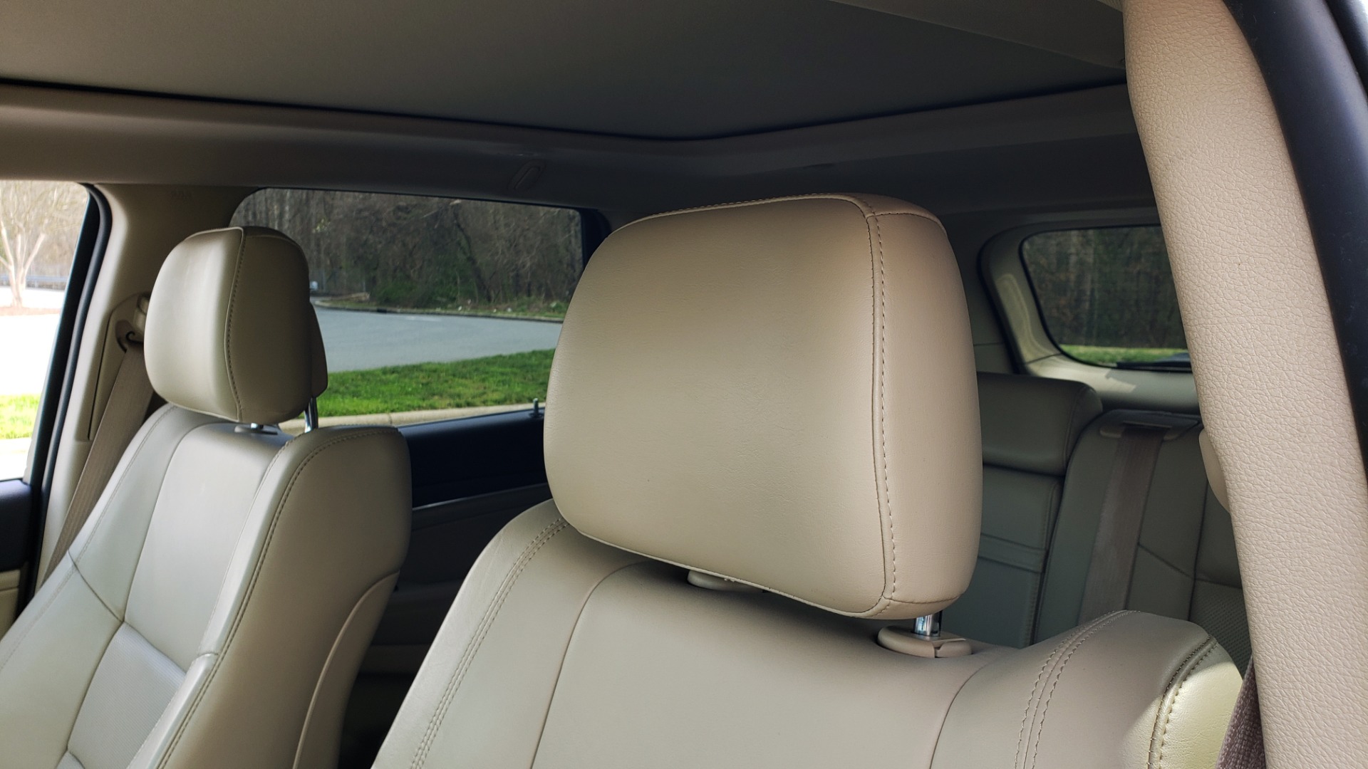 Used 2018 Jeep GRAND CHEROKEE LIMITED 4X4 / NAV / SUNROOF / HTD STS / REARVIEW for sale Sold at Formula Imports in Charlotte NC 28227 61