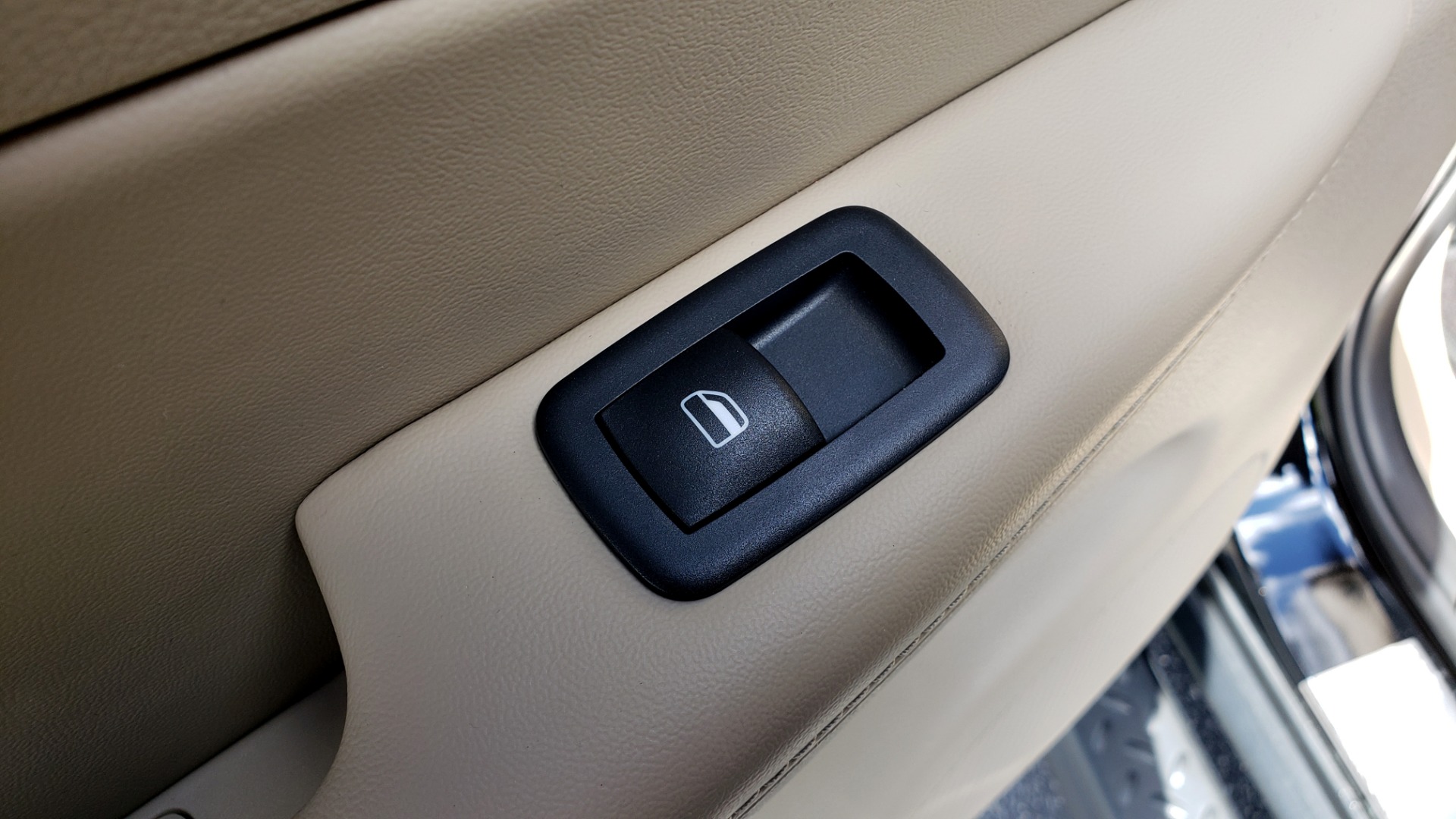 Used 2018 Jeep GRAND CHEROKEE LIMITED 4X4 / NAV / SUNROOF / HTD STS / REARVIEW for sale Sold at Formula Imports in Charlotte NC 28227 63