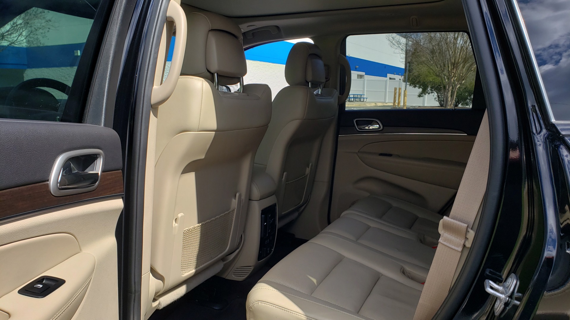 Used 2018 Jeep GRAND CHEROKEE LIMITED 4X4 / NAV / SUNROOF / HTD STS / REARVIEW for sale Sold at Formula Imports in Charlotte NC 28227 65