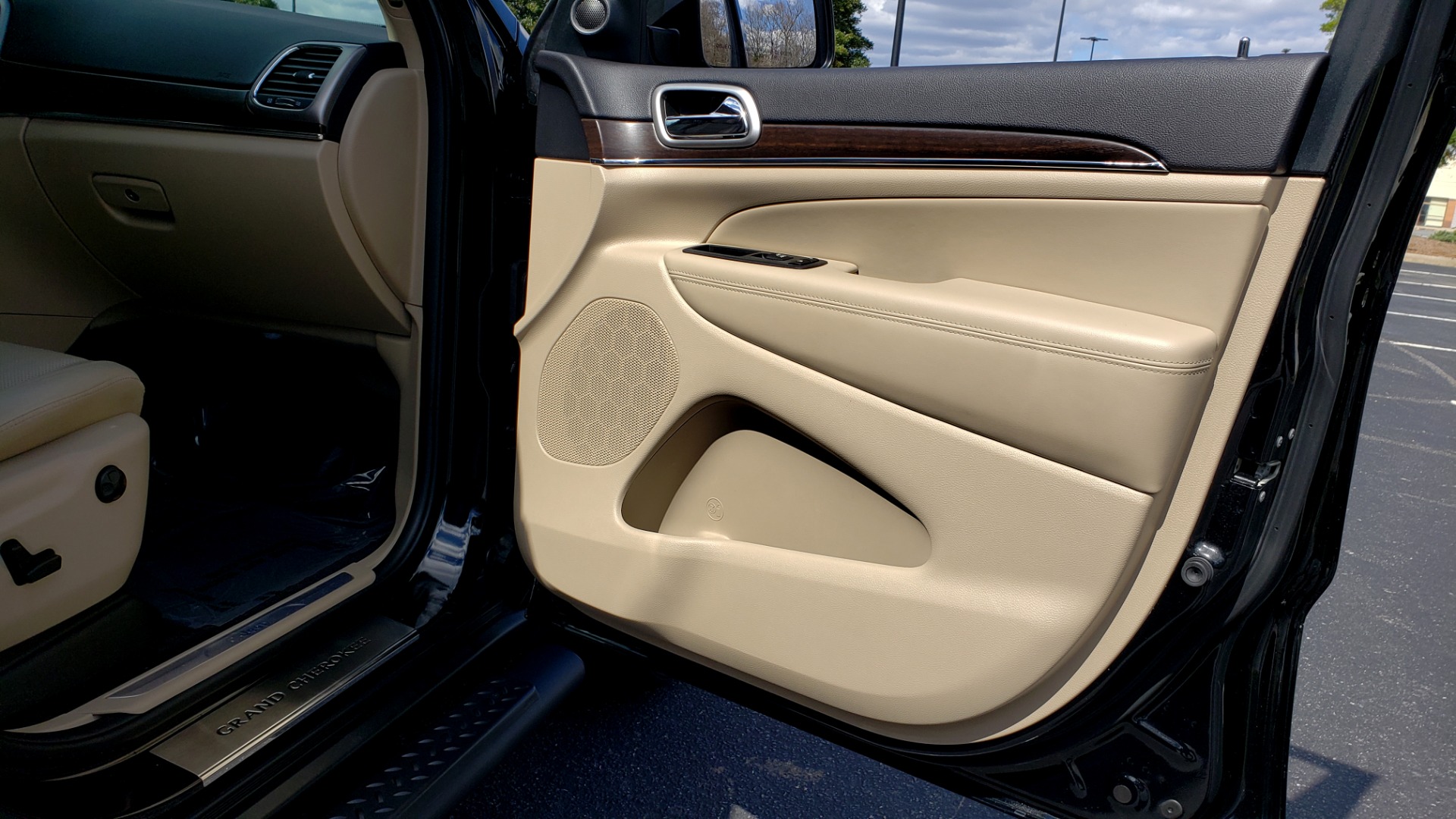 Used 2018 Jeep GRAND CHEROKEE LIMITED 4X4 / NAV / SUNROOF / HTD STS / REARVIEW for sale Sold at Formula Imports in Charlotte NC 28227 68