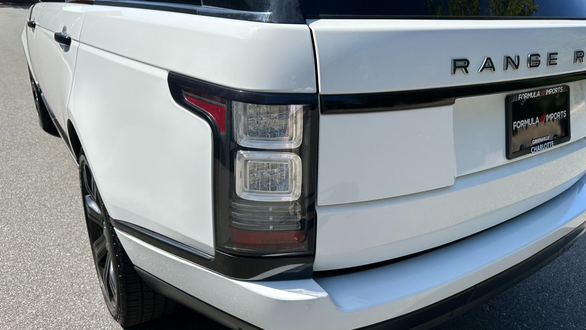 Used 2017 Land Rover Range Rover SV AUTOBIOGRAPHY / LOADED / REAR MASSAGE / EXECUTIVE SEATING / LWB for sale $75,900 at Formula Imports in Charlotte NC 28227 53