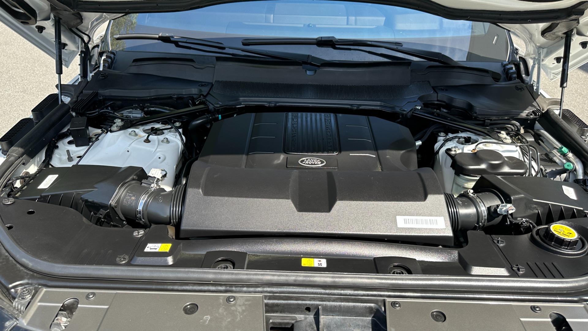 Used 2017 Land Rover Range Rover SV AUTOBIOGRAPHY / LOADED / REAR MASSAGE / EXECUTIVE SEATING / LWB for sale $75,900 at Formula Imports in Charlotte NC 28227 61
