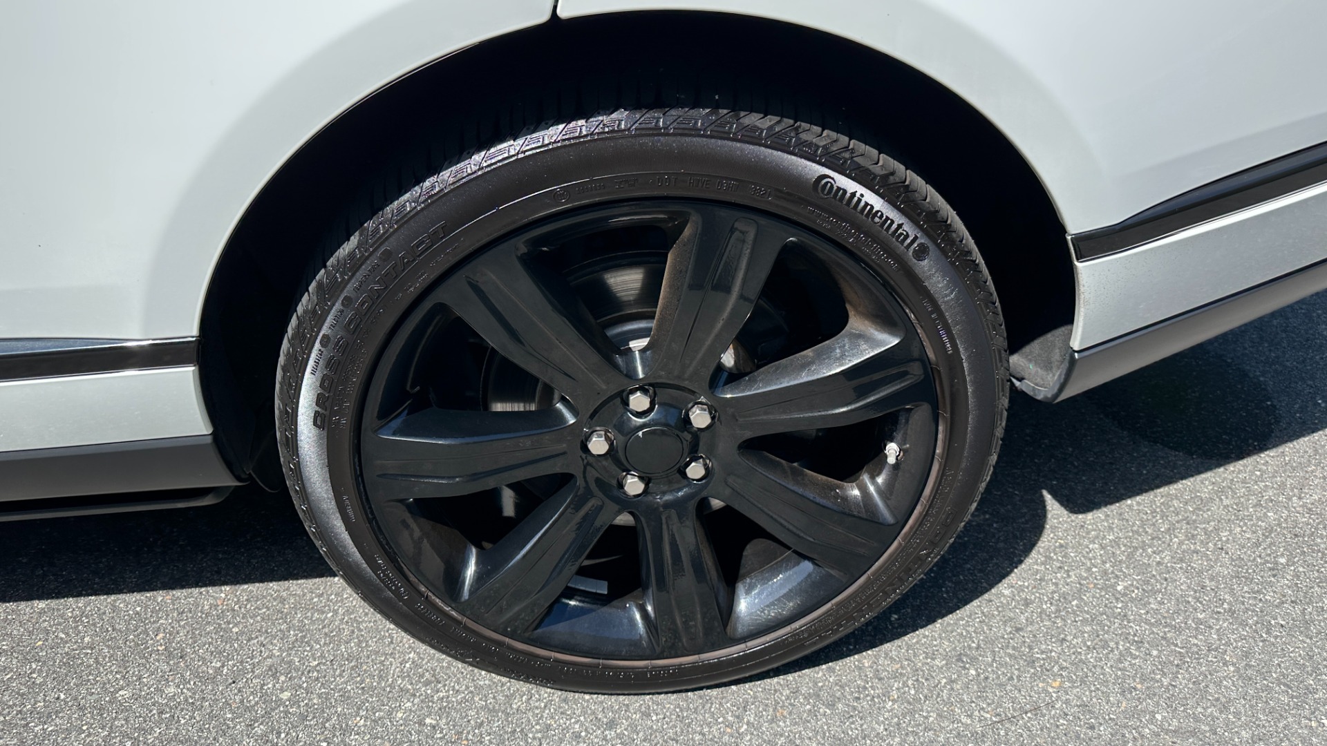 Used 2017 Land Rover Range Rover SV AUTOBIOGRAPHY / LOADED / REAR MASSAGE / EXECUTIVE SEATING / LWB for sale Sold at Formula Imports in Charlotte NC 28227 63