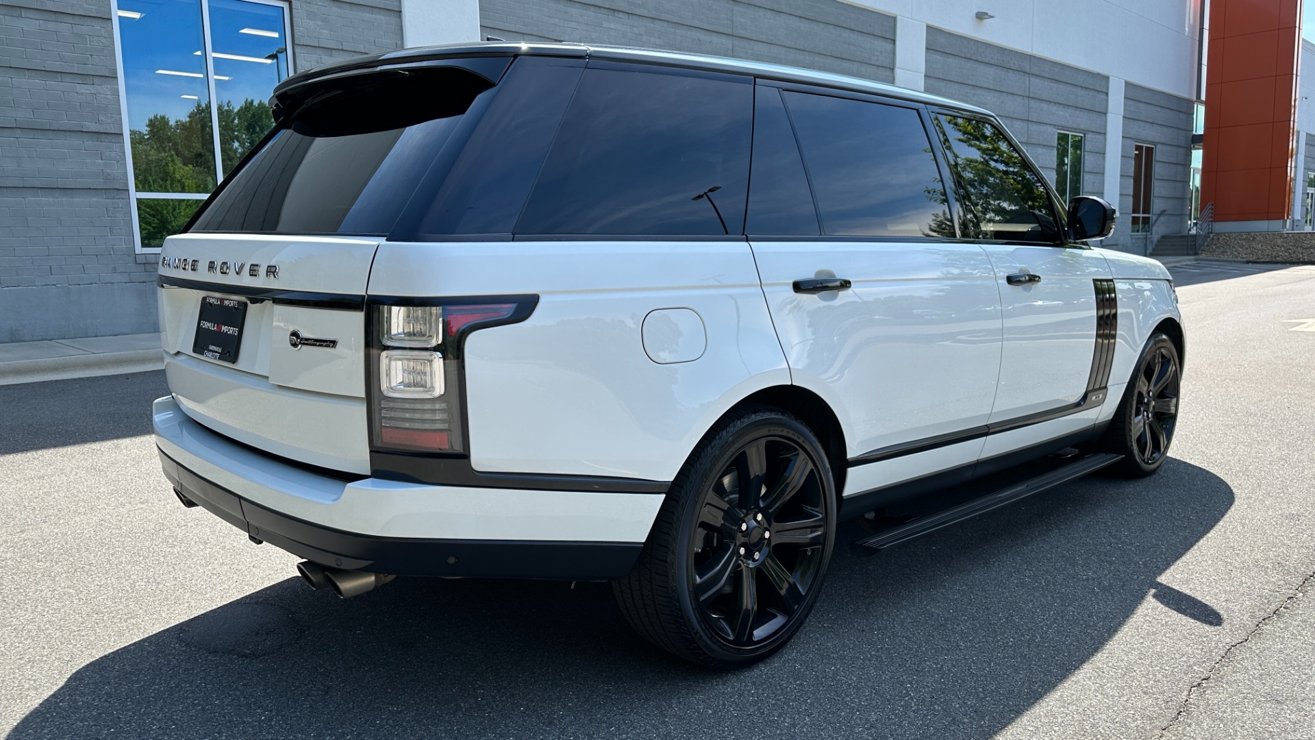 Used 2017 Land Rover Range Rover SV AUTOBIOGRAPHY / LOADED / REAR MASSAGE / EXECUTIVE SEATING / LWB for sale $75,900 at Formula Imports in Charlotte NC 28227 8