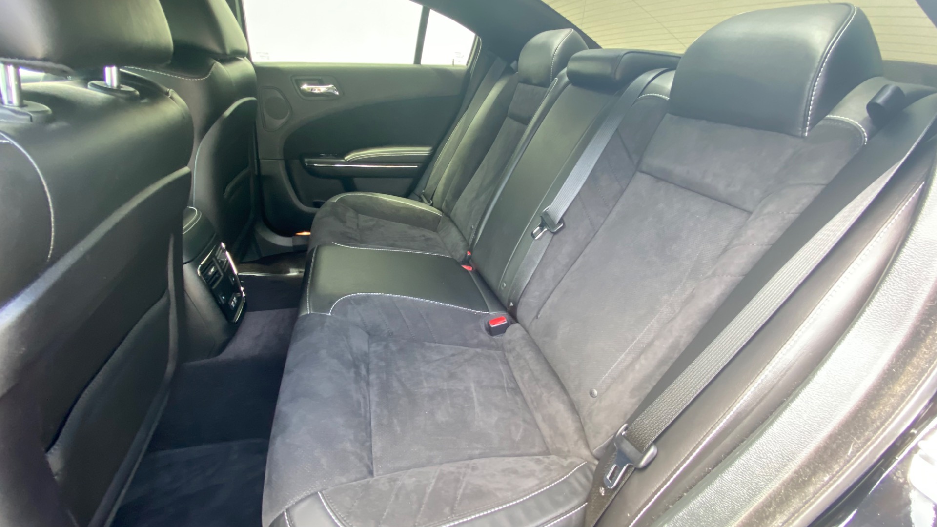 Used 2018 Dodge Charger SRT Hellcat for sale Sold at Formula Imports in Charlotte NC 28227 32