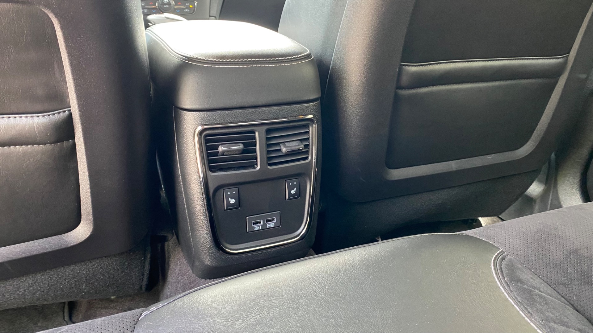 Used 2018 Dodge Charger SRT Hellcat for sale Sold at Formula Imports in Charlotte NC 28227 34