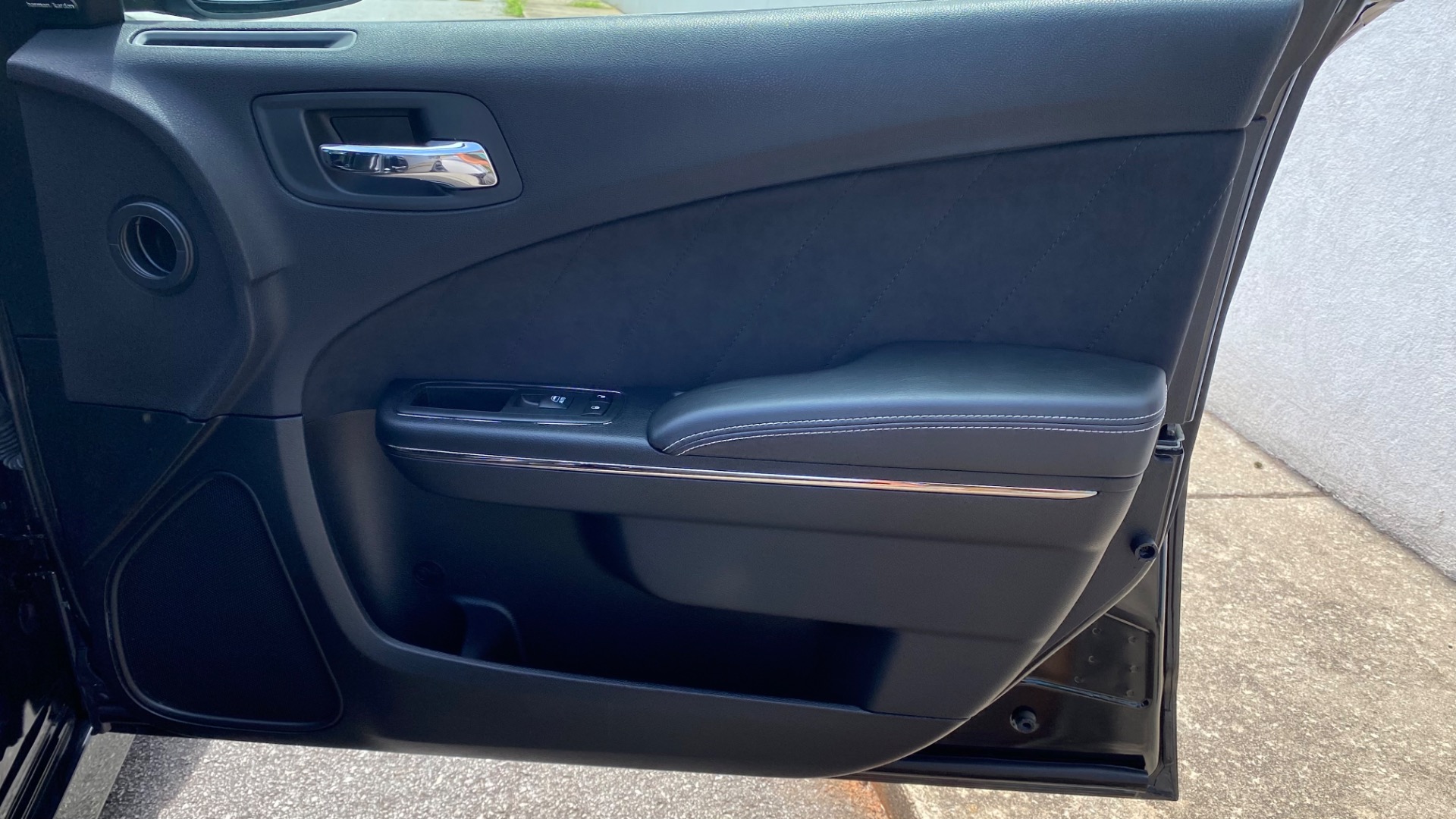 Used 2018 Dodge Charger SRT Hellcat for sale Sold at Formula Imports in Charlotte NC 28227 37