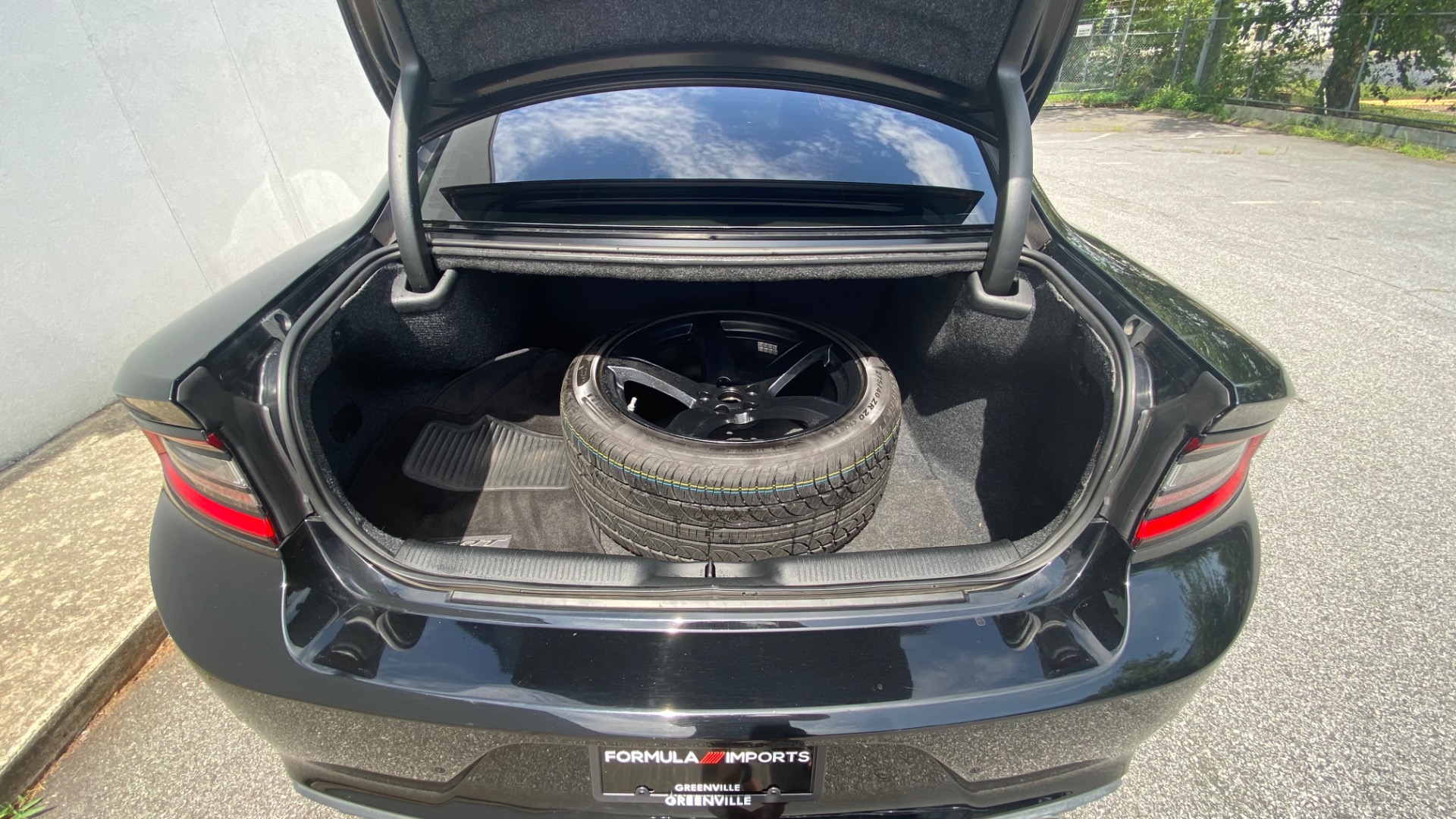 Used 2018 Dodge Charger SRT Hellcat for sale Sold at Formula Imports in Charlotte NC 28227 43