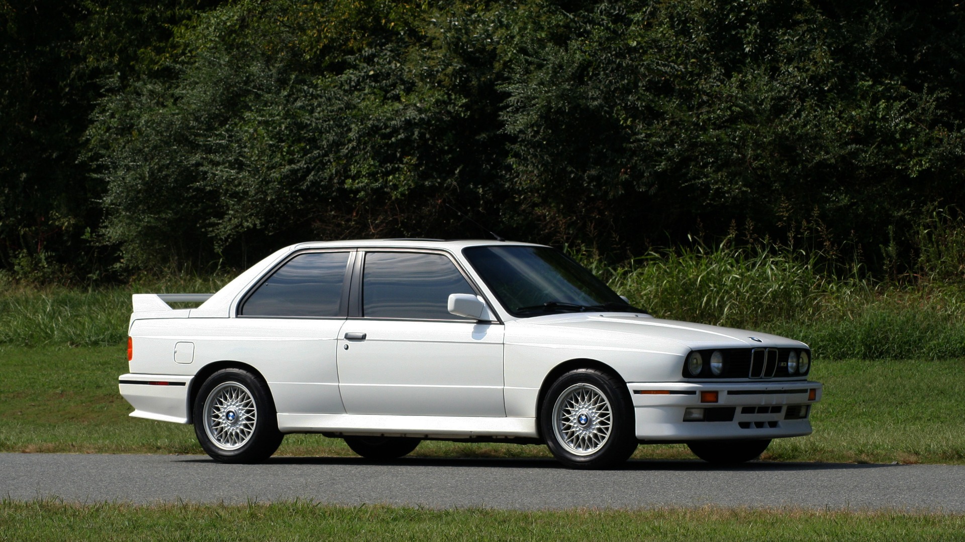 Used 1989 BMW M3 COUPE 2DR / 5-SPEED MAN / LOW MILES / SUPER CLEAN for sale Sold at Formula Imports in Charlotte NC 28227 11