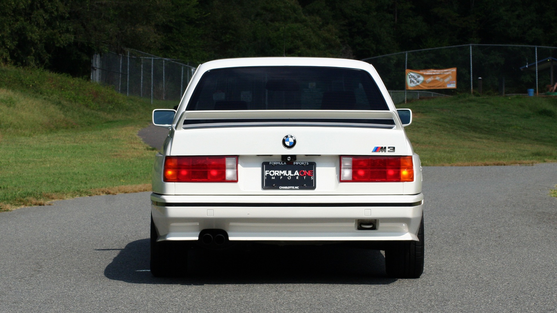 Used 1989 BMW M3 COUPE 2DR / 5-SPEED MAN / LOW MILES / SUPER CLEAN for sale Sold at Formula Imports in Charlotte NC 28227 13