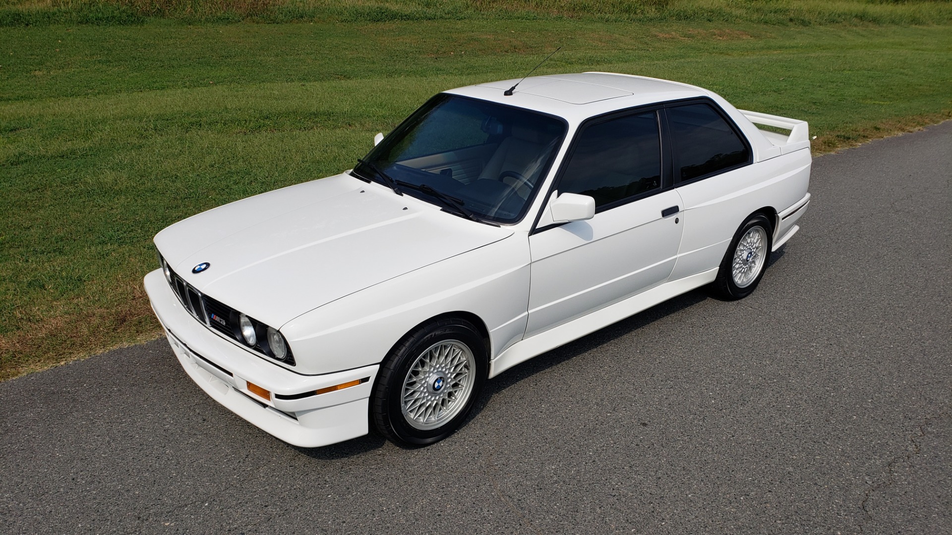 Used 1989 BMW M3 COUPE 2DR / 5-SPEED MAN / LOW MILES / SUPER CLEAN for sale Sold at Formula Imports in Charlotte NC 28227 18