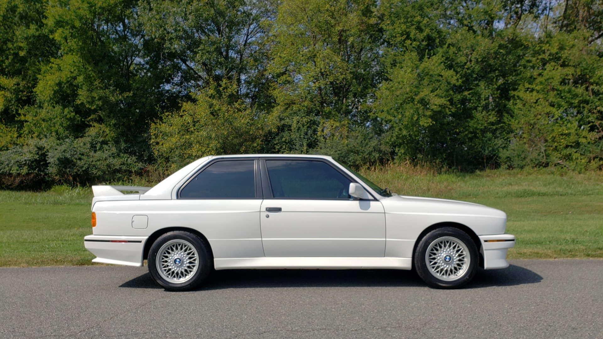Used 1989 BMW M3 COUPE 2DR / 5-SPEED MAN / LOW MILES / SUPER CLEAN for sale Sold at Formula Imports in Charlotte NC 28227 27