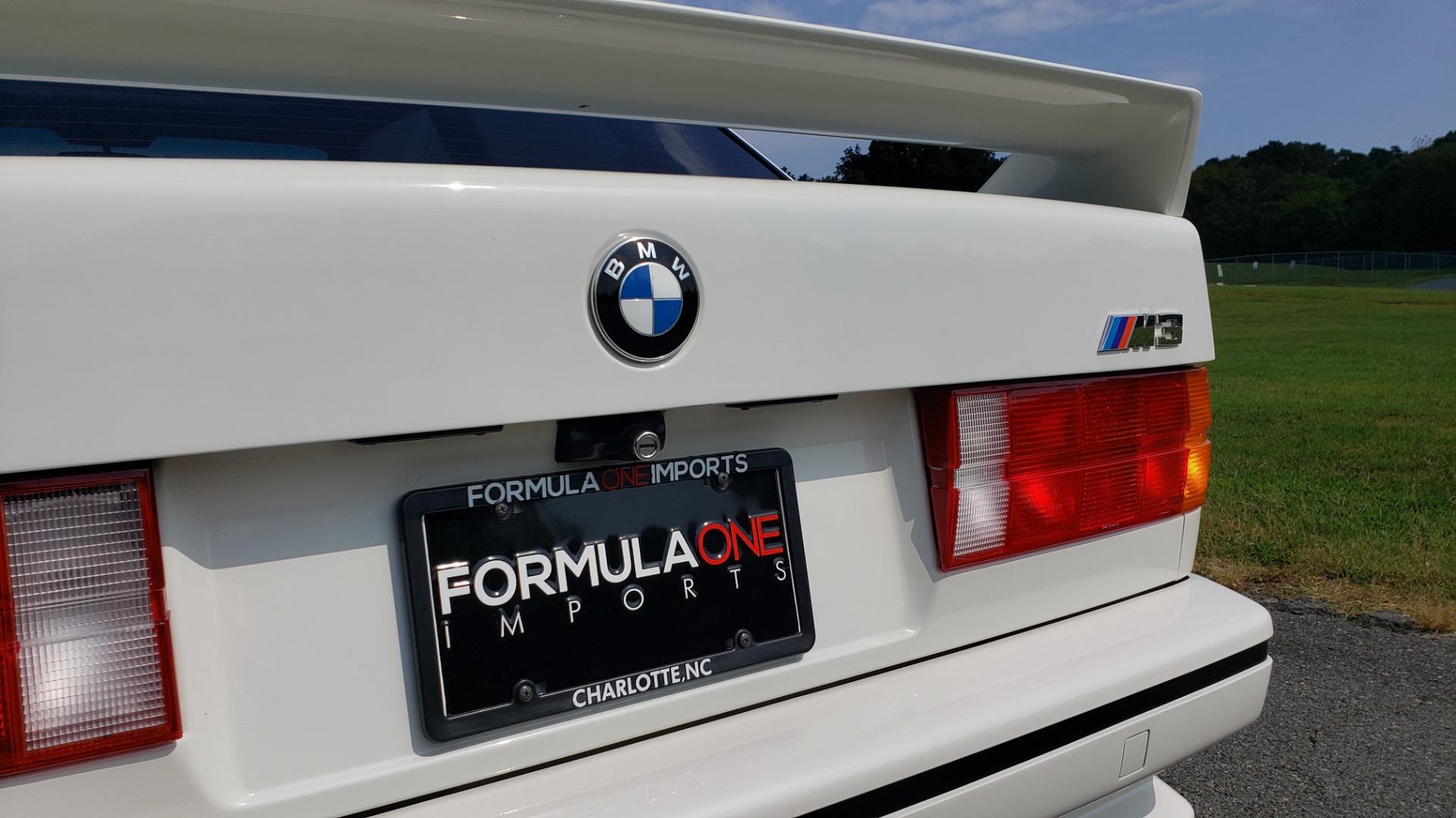 Used 1989 BMW M3 COUPE 2DR / 5-SPEED MAN / LOW MILES / SUPER CLEAN for sale Sold at Formula Imports in Charlotte NC 28227 32