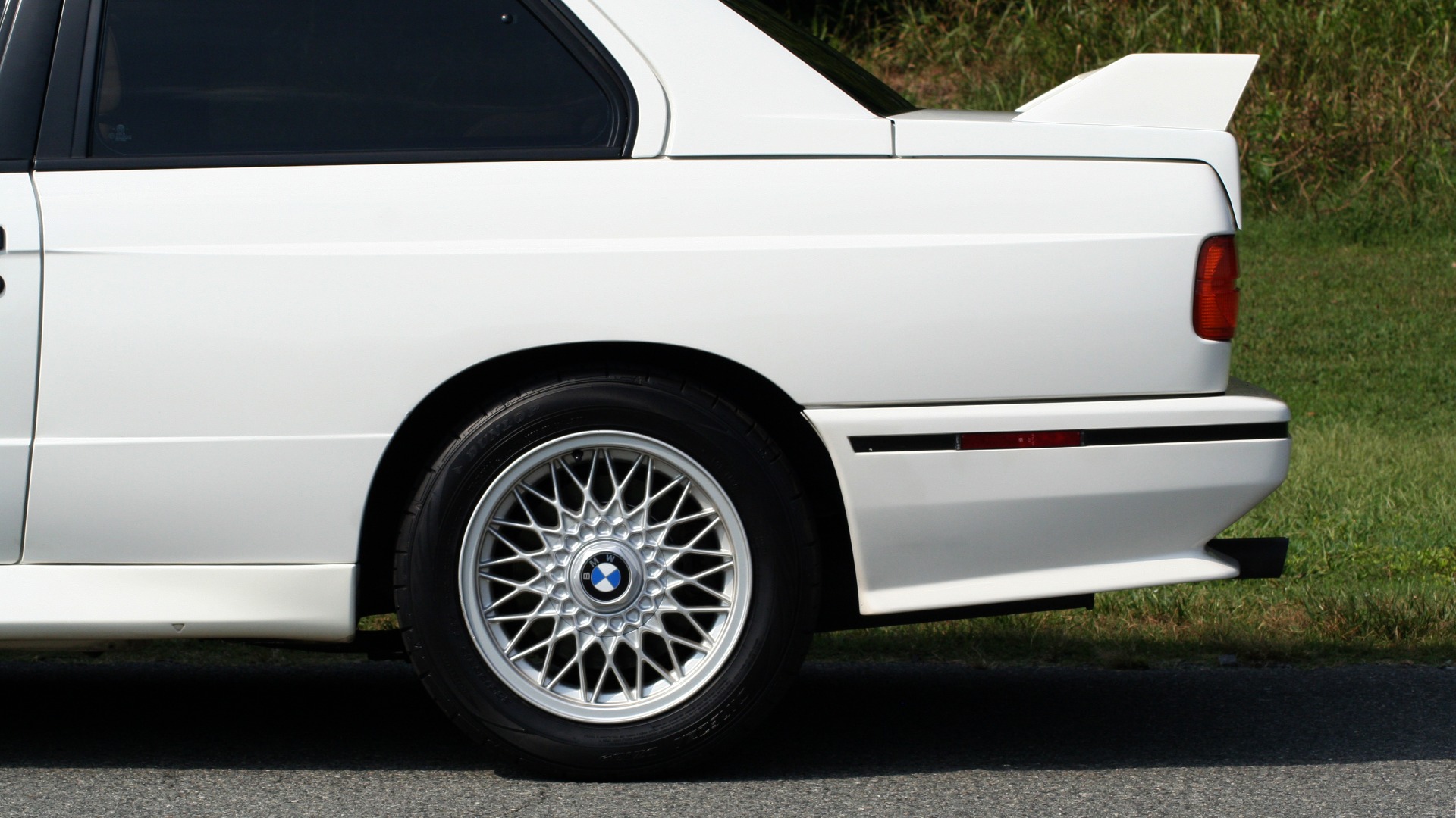 Used 1989 BMW M3 COUPE 2DR / 5-SPEED MAN / LOW MILES / SUPER CLEAN for sale Sold at Formula Imports in Charlotte NC 28227 6
