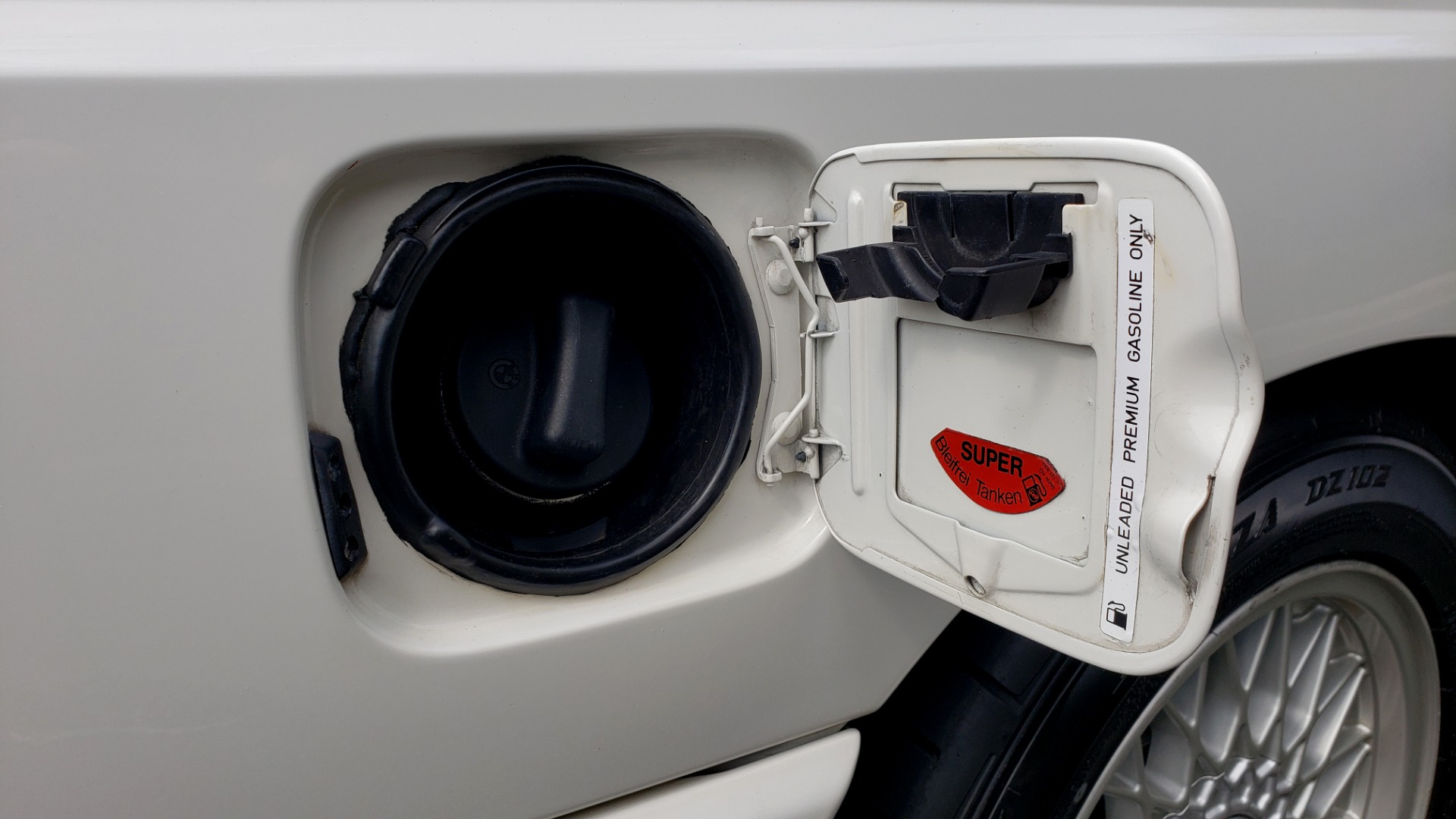 Used 1989 BMW M3 COUPE 2DR / 5-SPEED MAN / LOW MILES / SUPER CLEAN for sale Sold at Formula Imports in Charlotte NC 28227 87