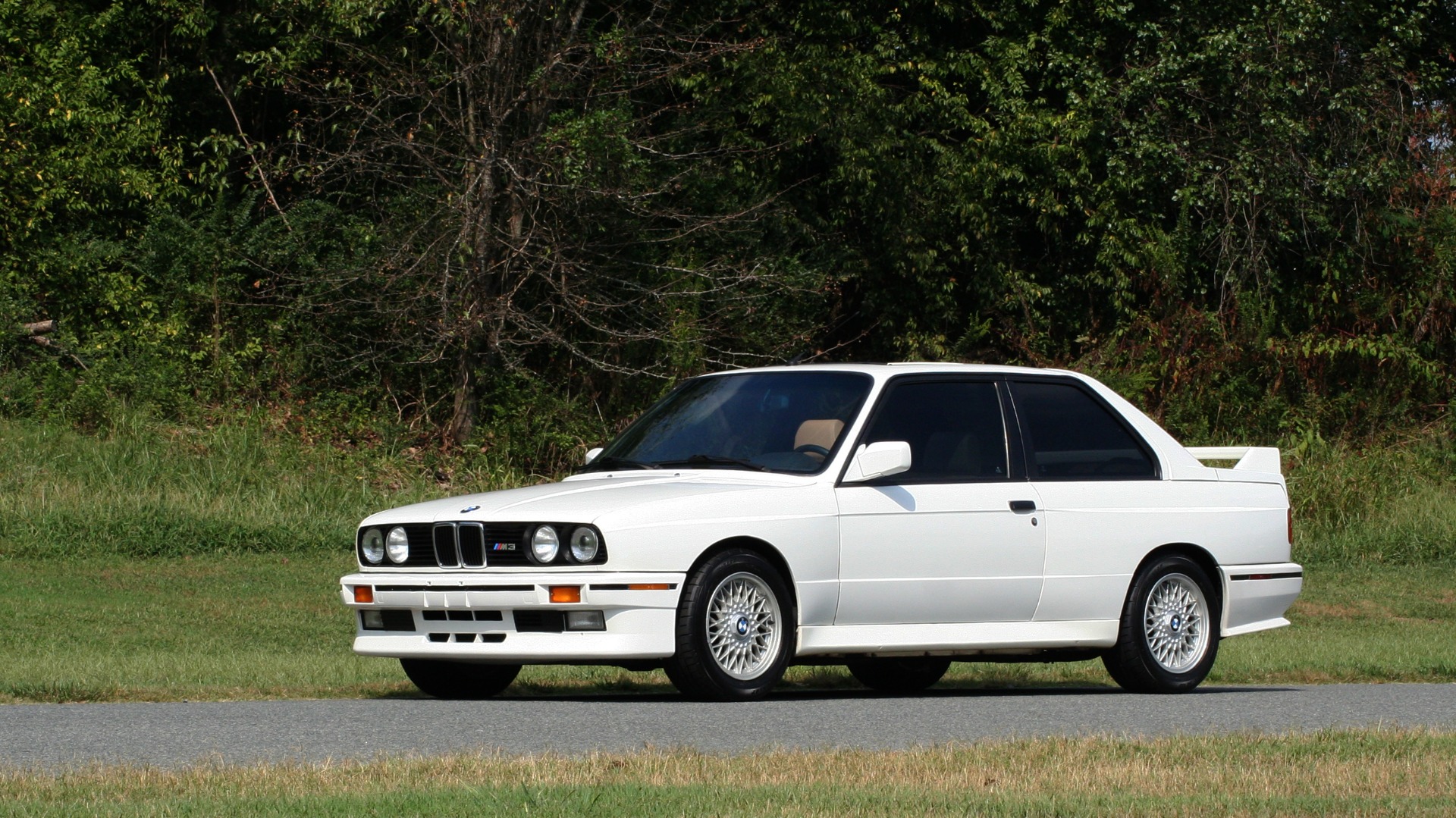 Used 1989 BMW M3 COUPE 2DR / 5-SPEED MAN / LOW MILES / SUPER CLEAN for sale Sold at Formula Imports in Charlotte NC 28227 1