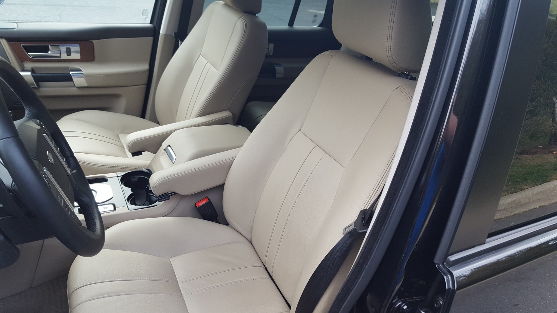 Used 2016 Land Rover LR4 HSE SC V6 / 4WD / NAV / SUNROOF / COMFORT / MERIDIAN / REARVIEW for sale Sold at Formula Imports in Charlotte NC 28227 47