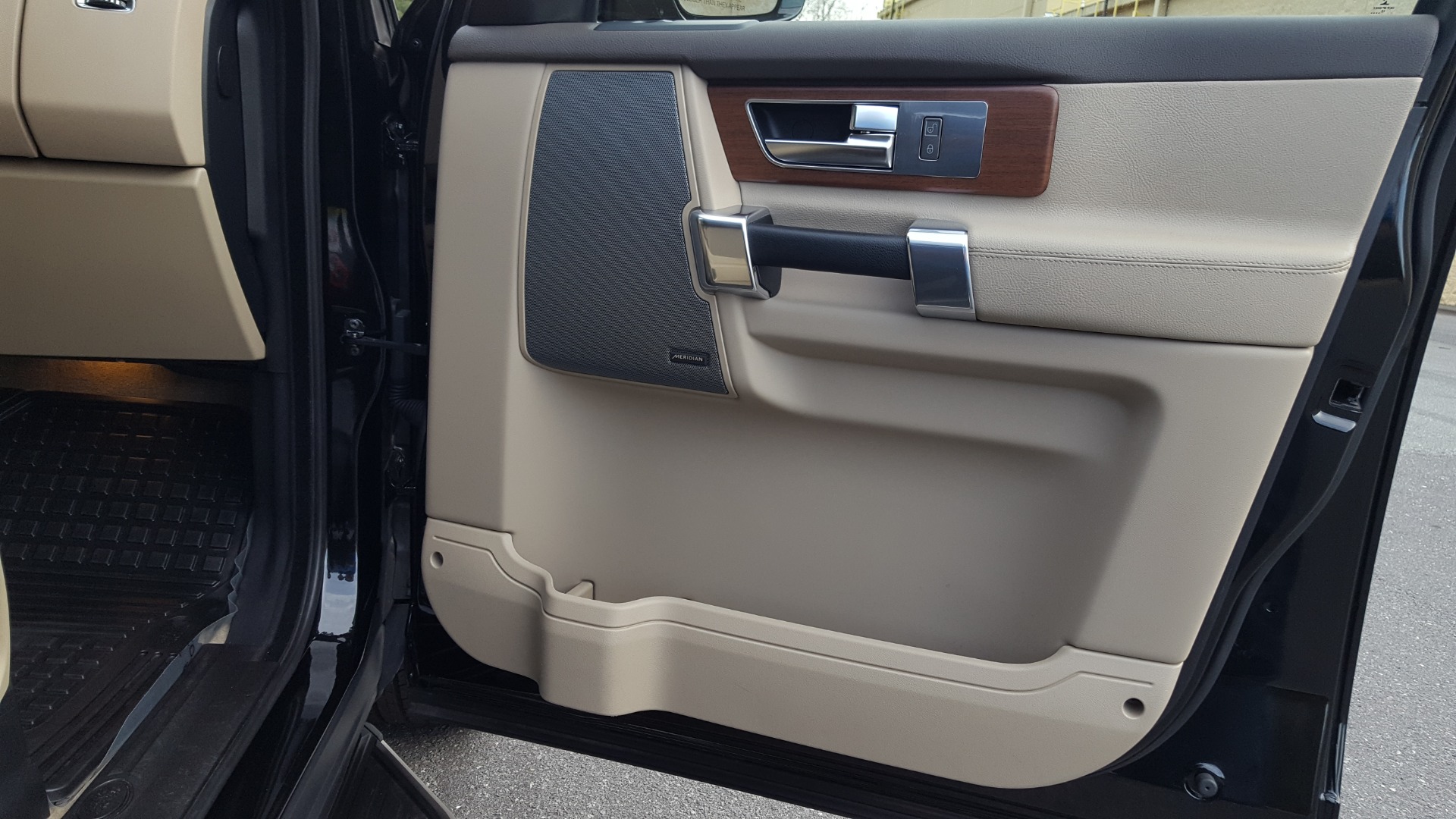 Used 2016 Land Rover LR4 HSE SC V6 / 4WD / NAV / SUNROOF / COMFORT / MERIDIAN / REARVIEW for sale Sold at Formula Imports in Charlotte NC 28227 81