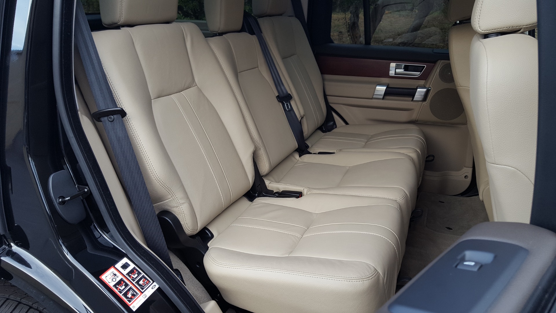 Used 2016 Land Rover LR4 HSE SC V6 / 4WD / NAV / SUNROOF / COMFORT / MERIDIAN / REARVIEW for sale Sold at Formula Imports in Charlotte NC 28227 91