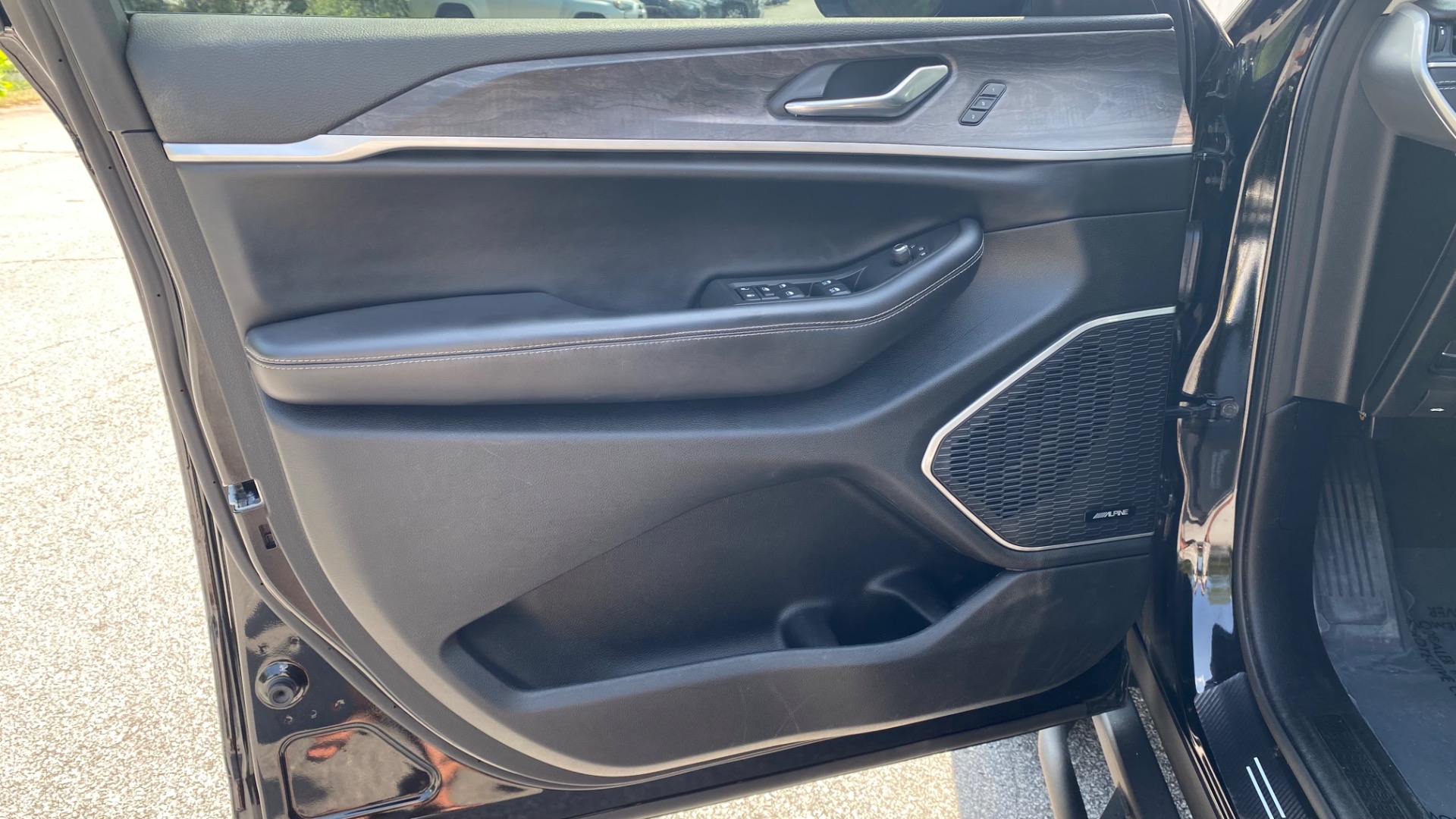 Used 2021 Jeep Grand Cherokee L Limited for sale $40,995 at Formula Imports in Charlotte NC 28227 18