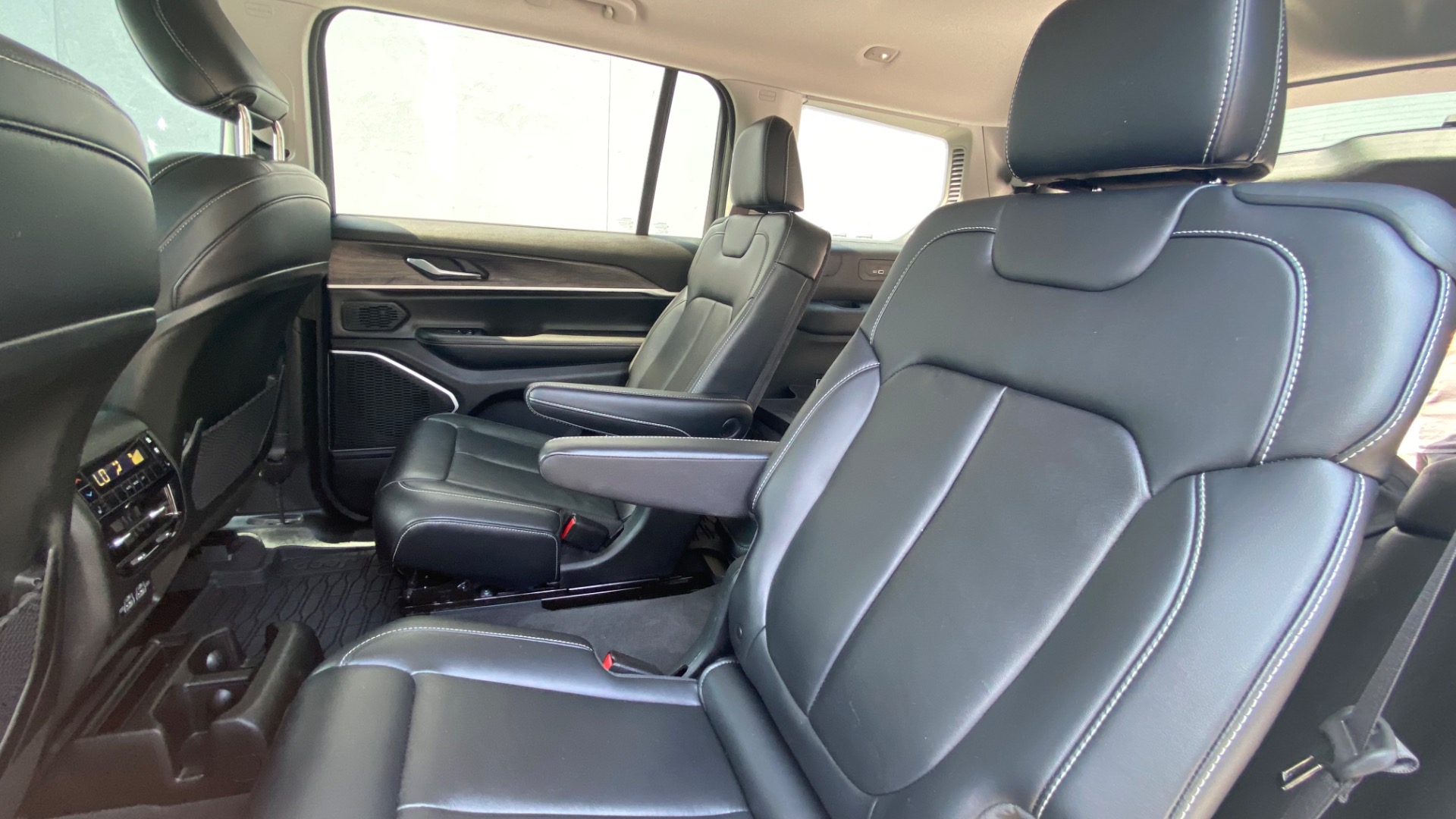 Used 2021 Jeep Grand Cherokee L Limited for sale $40,995 at Formula Imports in Charlotte NC 28227 36