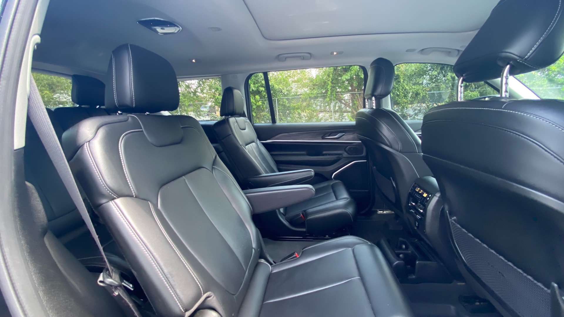 Used 2021 Jeep Grand Cherokee L Limited for sale $40,995 at Formula Imports in Charlotte NC 28227 42