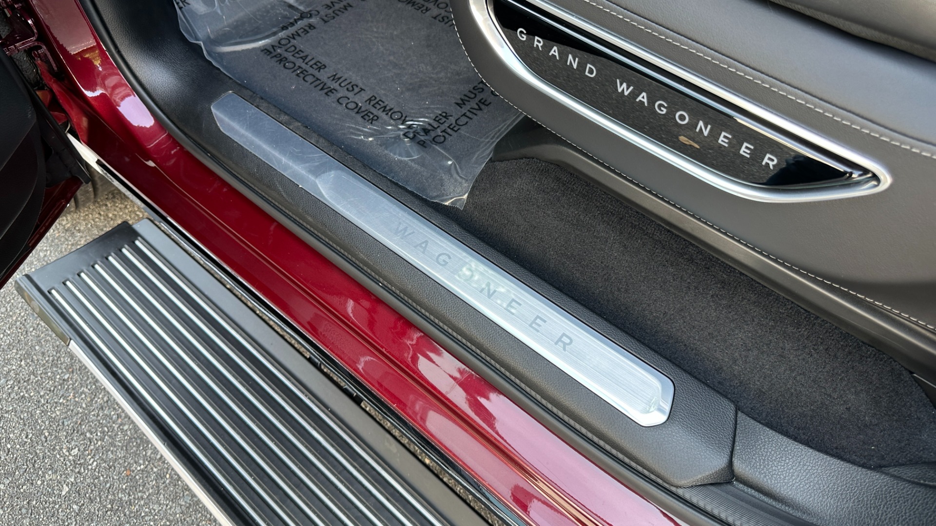 Used 2022 Jeep Grand Wagoneer Series I / PASSENGER FRONT DISPLAY / METAL ACCENTS / MCINTOSH SOUND for sale Sold at Formula Imports in Charlotte NC 28227 15