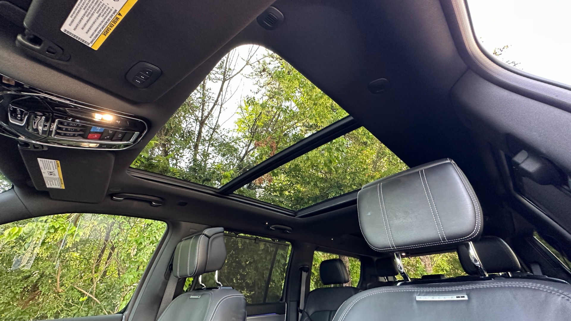 Used 2022 Jeep Grand Wagoneer Series I / PASSENGER FRONT DISPLAY / METAL ACCENTS / MCINTOSH SOUND for sale Sold at Formula Imports in Charlotte NC 28227 24