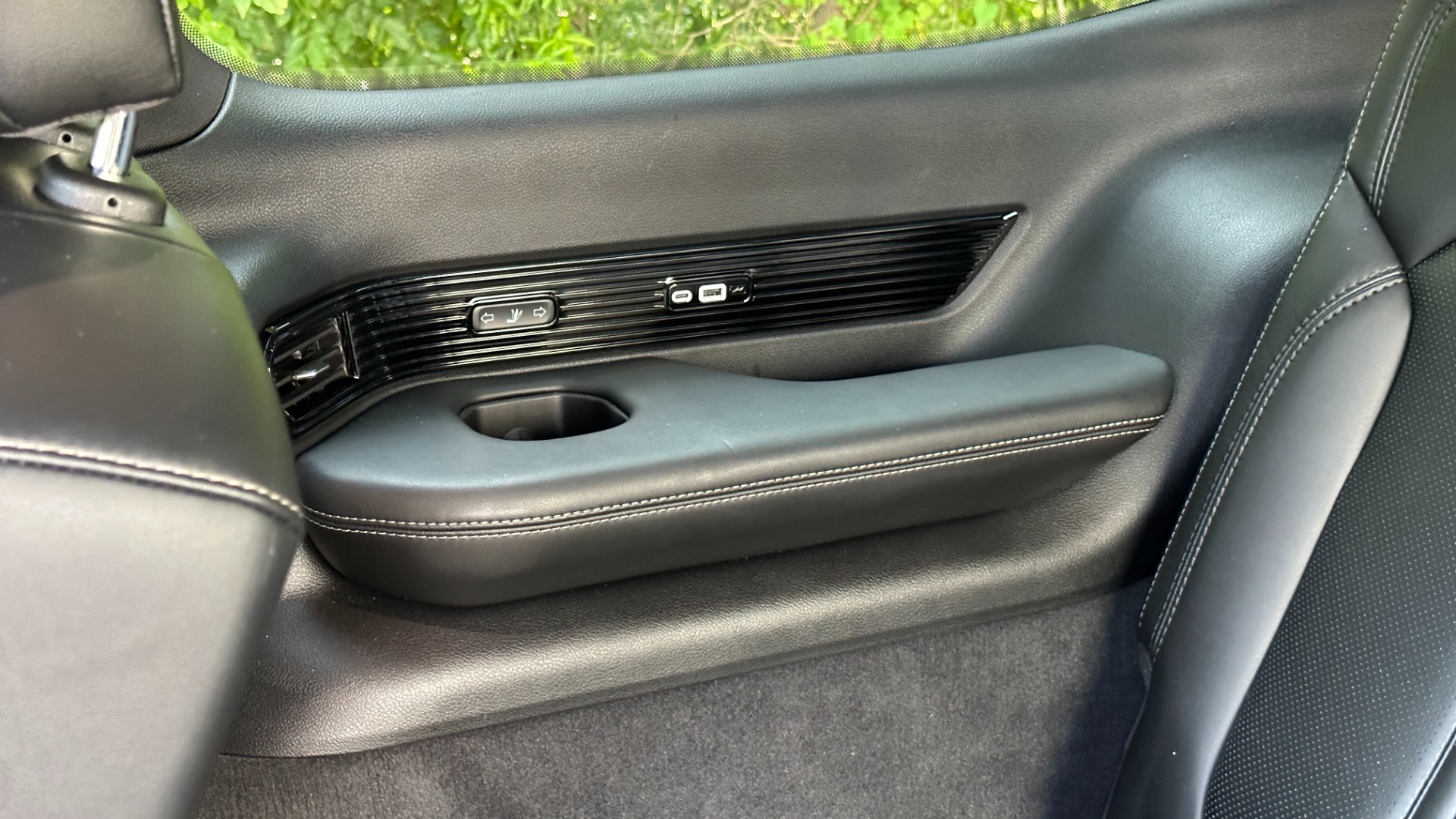 Used 2022 Jeep Grand Wagoneer Series I / PASSENGER FRONT DISPLAY / METAL ACCENTS / MCINTOSH SOUND for sale Sold at Formula Imports in Charlotte NC 28227 33