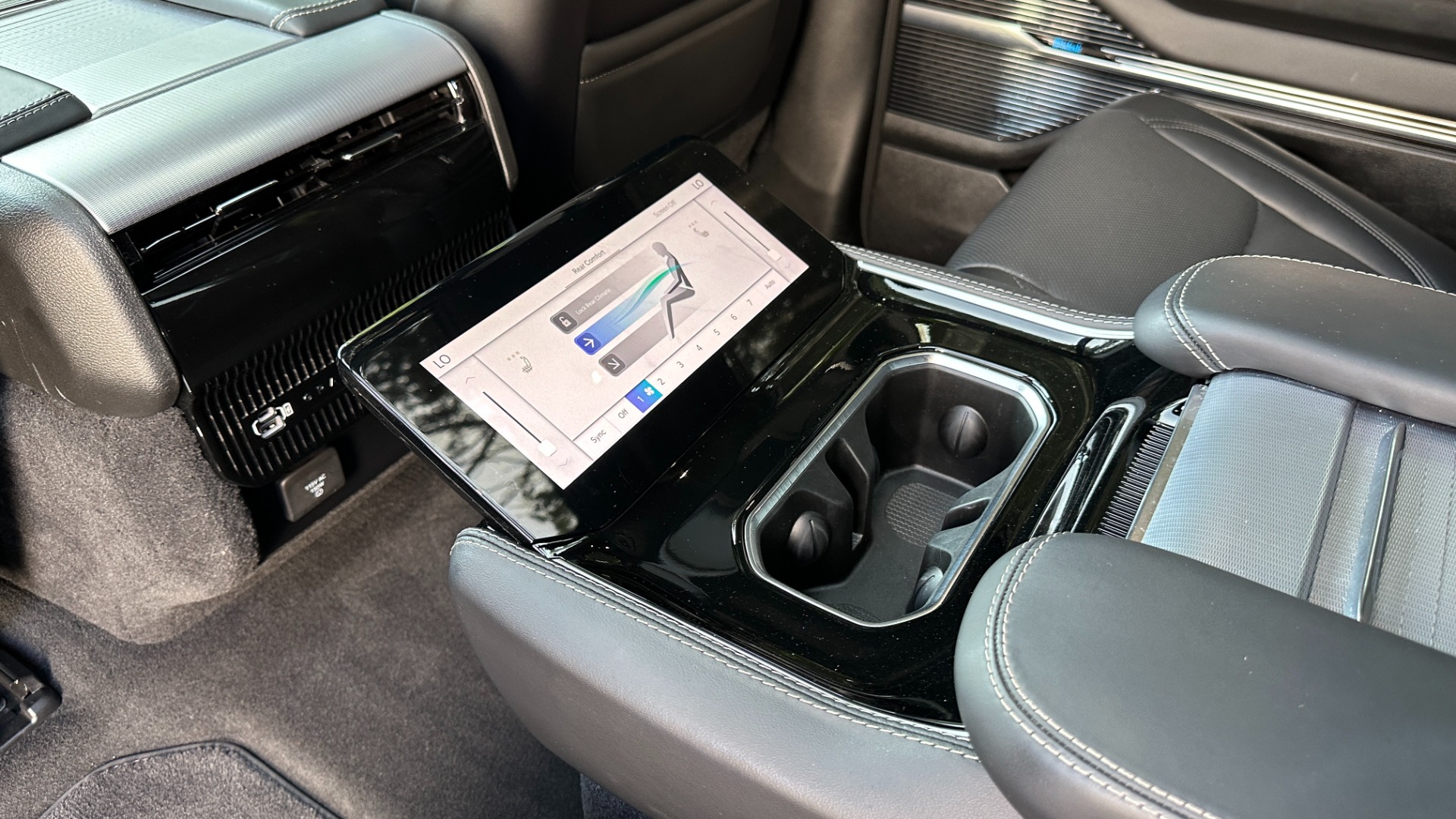 Used 2022 Jeep Grand Wagoneer Series I / PASSENGER FRONT DISPLAY / METAL ACCENTS / MCINTOSH SOUND for sale Sold at Formula Imports in Charlotte NC 28227 35