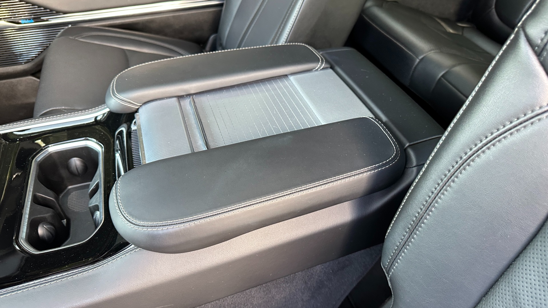 Used 2022 Jeep Grand Wagoneer Series I / PASSENGER FRONT DISPLAY / METAL ACCENTS / MCINTOSH SOUND for sale Sold at Formula Imports in Charlotte NC 28227 36