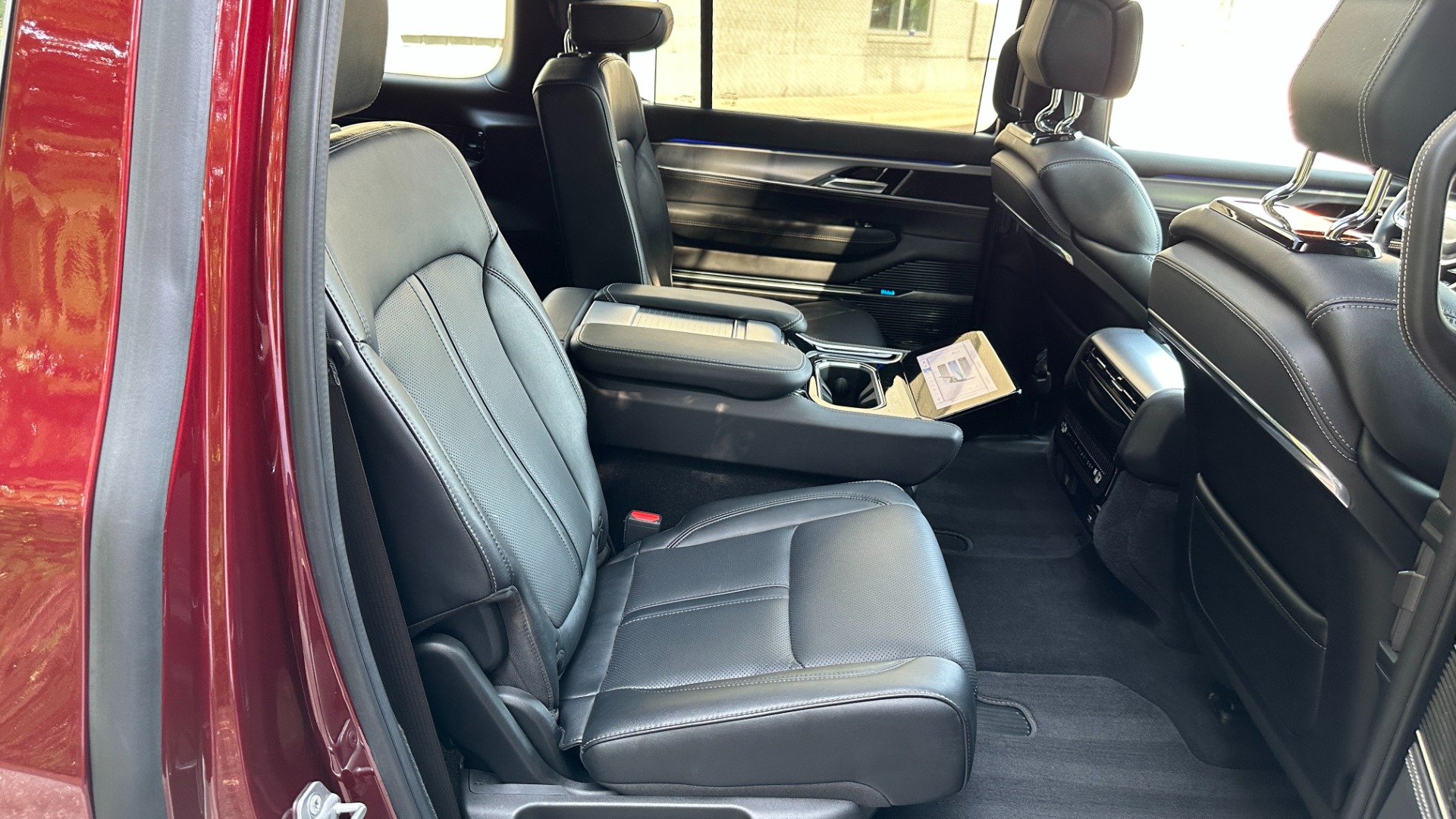 Used 2022 Jeep Grand Wagoneer Series I / PASSENGER FRONT DISPLAY / METAL ACCENTS / MCINTOSH SOUND for sale $68,500 at Formula Imports in Charlotte NC 28227 40