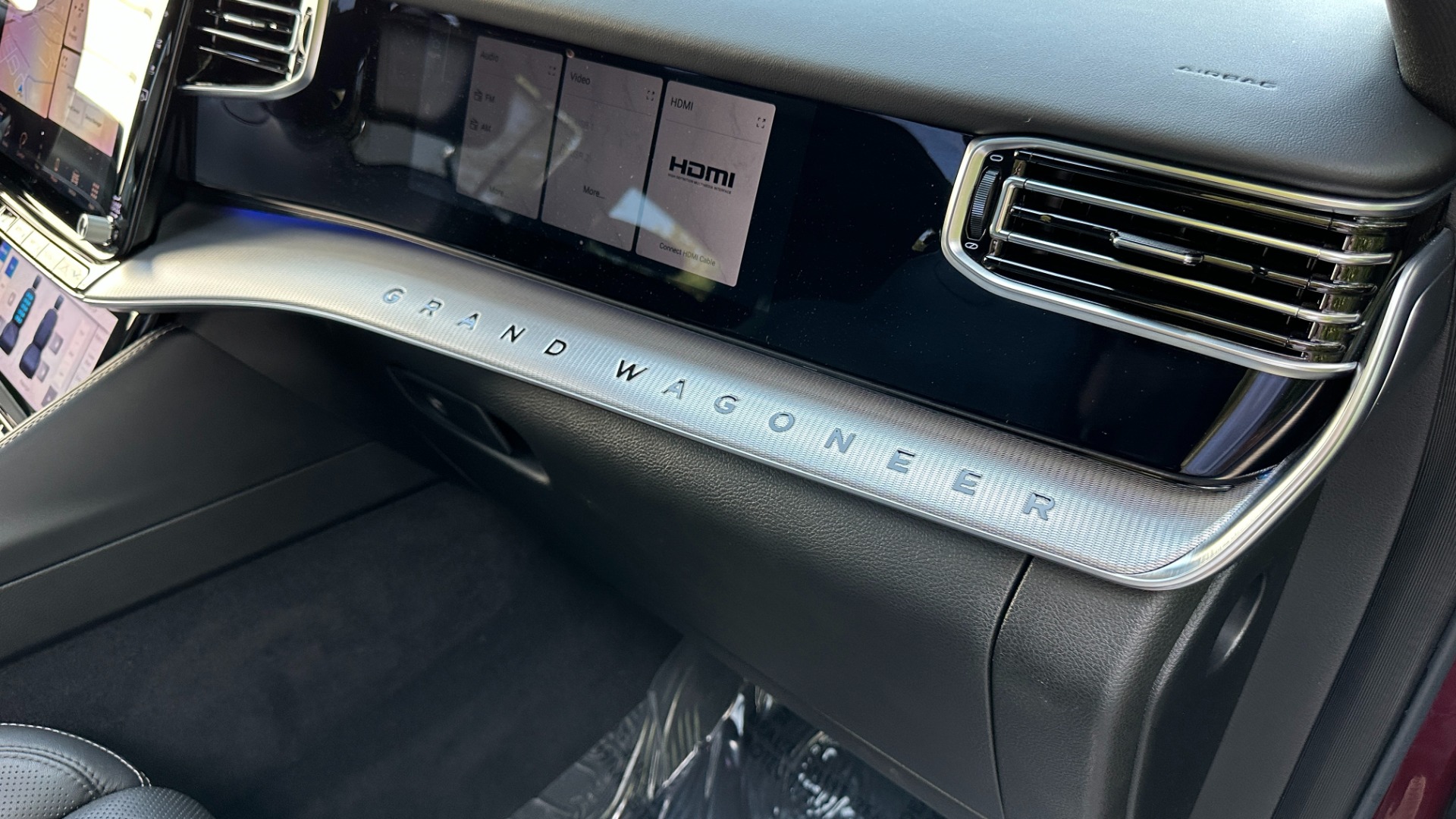 Used 2022 Jeep Grand Wagoneer Series I / PASSENGER FRONT DISPLAY / METAL ACCENTS / MCINTOSH SOUND for sale $68,500 at Formula Imports in Charlotte NC 28227 48