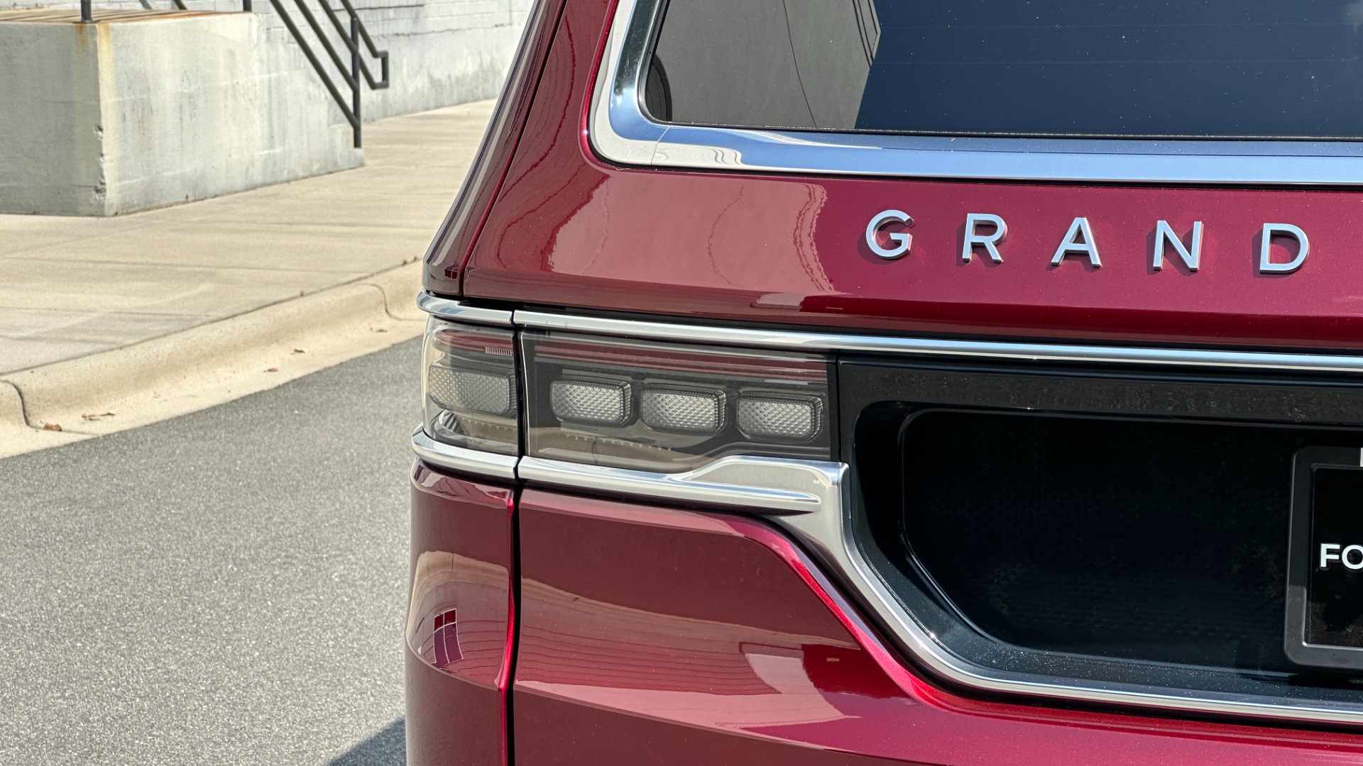 Used 2022 Jeep Grand Wagoneer Series I / PASSENGER FRONT DISPLAY / METAL ACCENTS / MCINTOSH SOUND for sale Sold at Formula Imports in Charlotte NC 28227 60