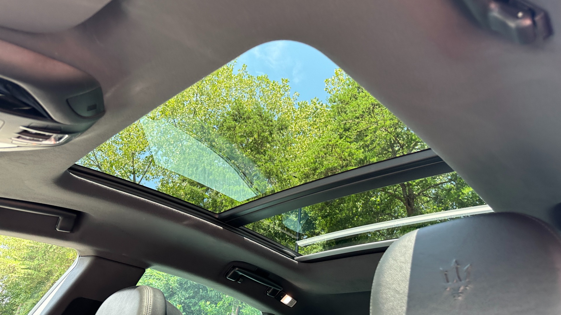 Used 2019 Maserati Levante HK SOUND / GLOSS 21IN WHEELS / PANORAMIC ROOF / DRIVER ASSIST / MORE!! for sale $41,995 at Formula Imports in Charlotte NC 28227 11