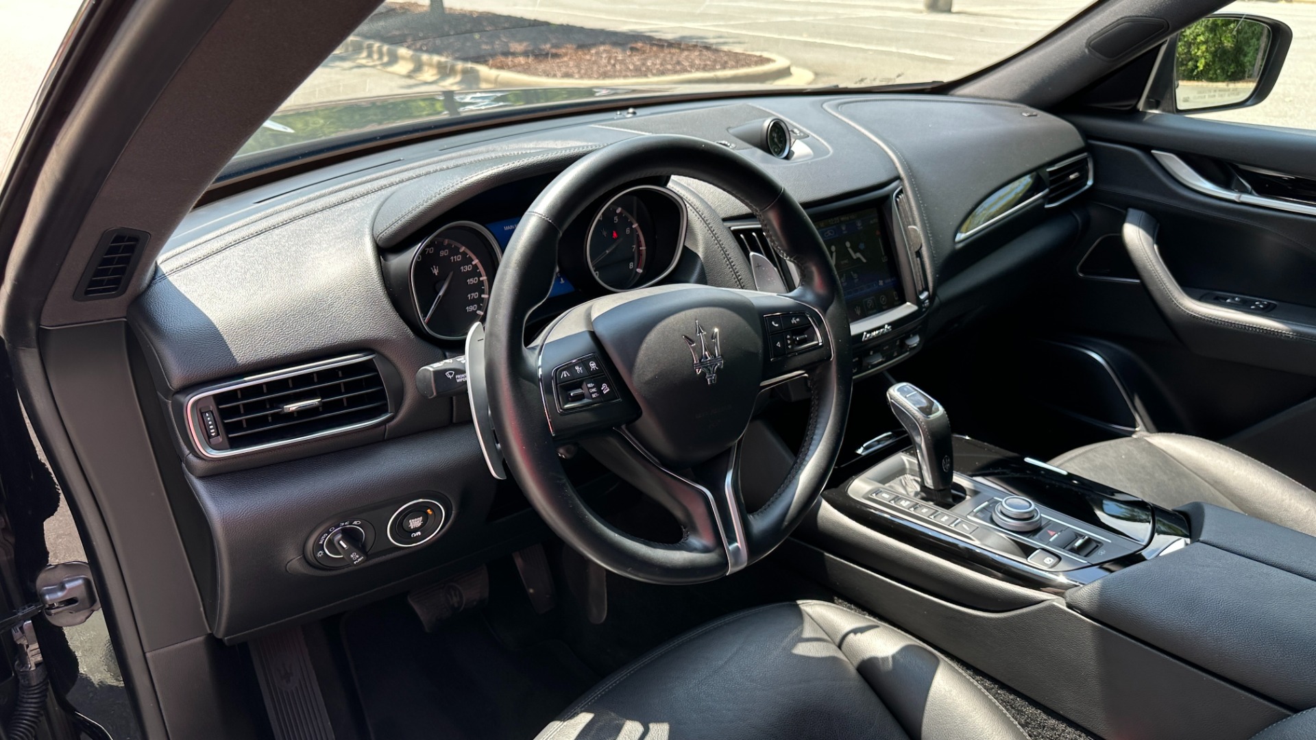 Used 2019 Maserati Levante HK SOUND / GLOSS 21IN WHEELS / PANORAMIC ROOF / DRIVER ASSIST / MORE!! for sale $41,995 at Formula Imports in Charlotte NC 28227 13