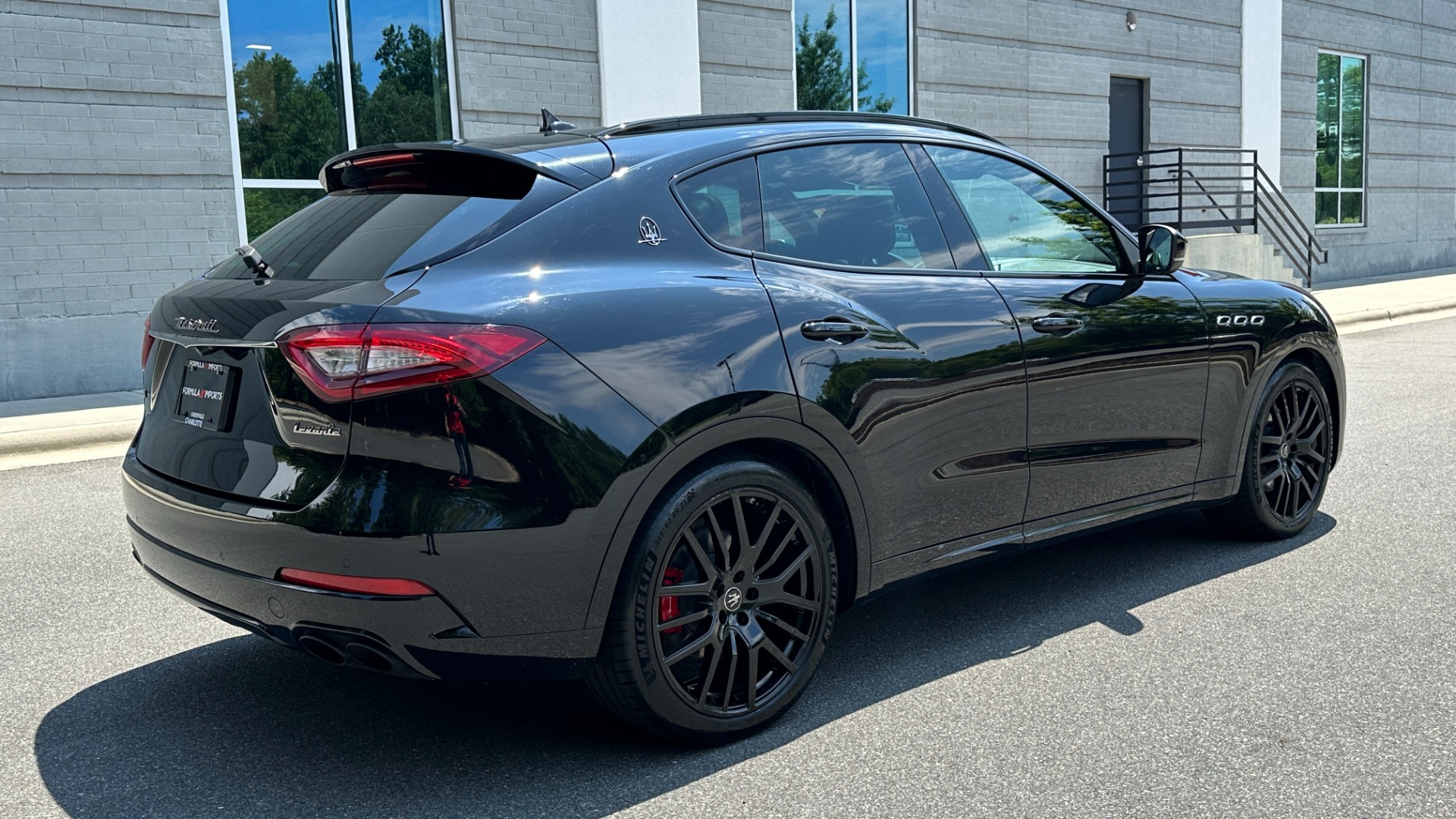 Used 2019 Maserati Levante HK SOUND / GLOSS 21IN WHEELS / PANORAMIC ROOF / DRIVER ASSIST / MORE!! for sale $41,995 at Formula Imports in Charlotte NC 28227 4