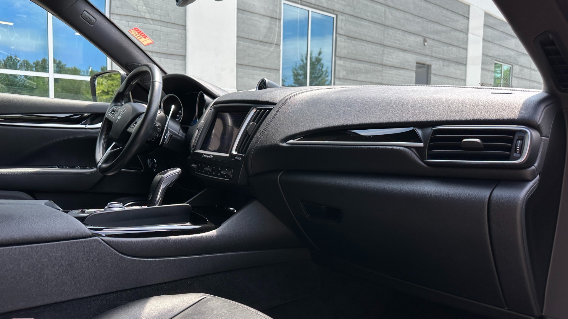 Used 2019 Maserati Levante HK SOUND / GLOSS 21IN WHEELS / PANORAMIC ROOF / DRIVER ASSIST / MORE!! for sale $41,995 at Formula Imports in Charlotte NC 28227 40