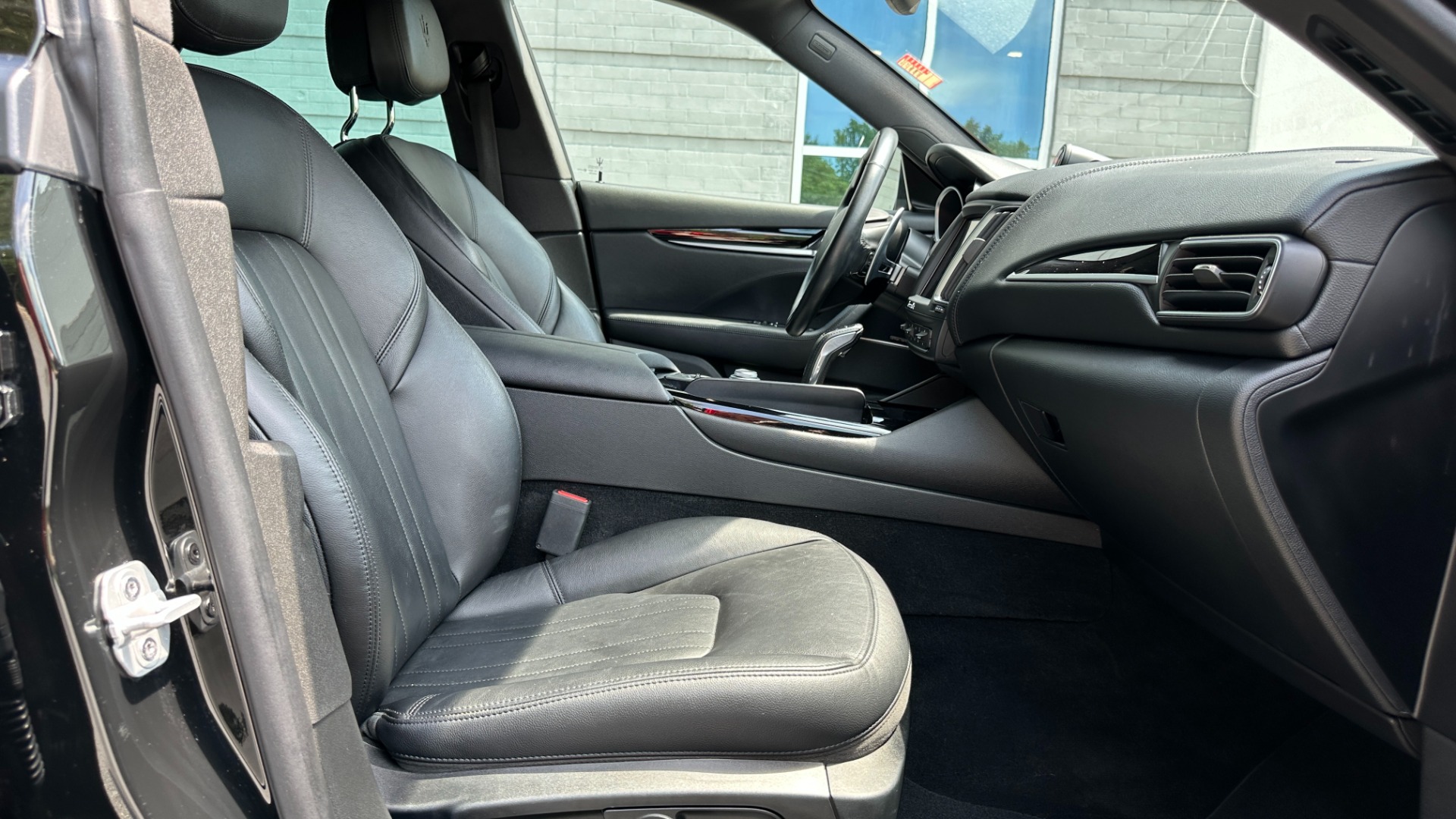 Used 2019 Maserati Levante HK SOUND / GLOSS 21IN WHEELS / PANORAMIC ROOF / DRIVER ASSIST / MORE!! for sale $41,995 at Formula Imports in Charlotte NC 28227 41