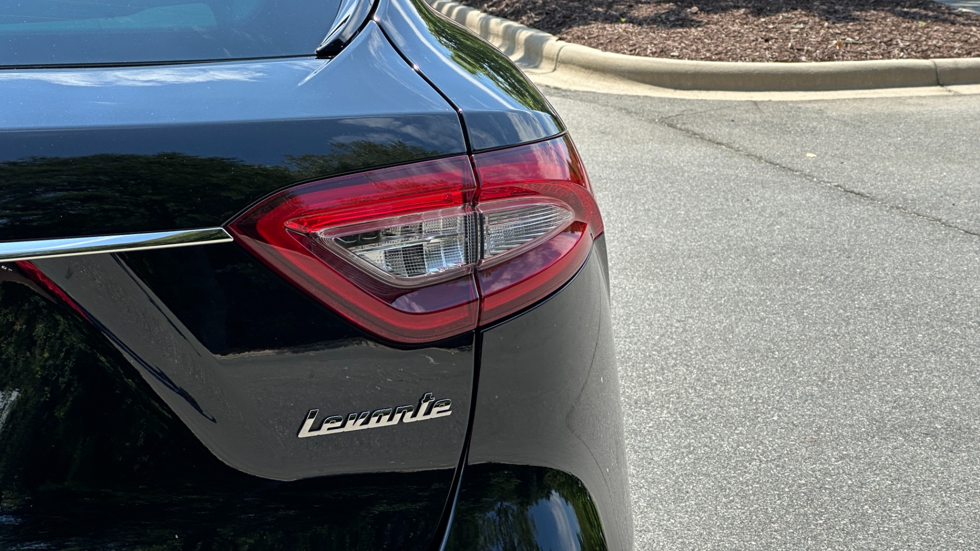 Used 2019 Maserati Levante HK SOUND / GLOSS 21IN WHEELS / PANORAMIC ROOF / DRIVER ASSIST / MORE!! for sale Sold at Formula Imports in Charlotte NC 28227 47
