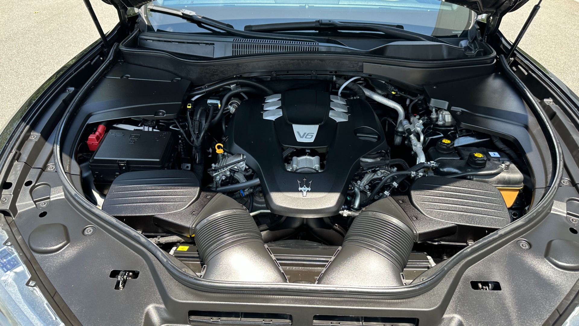 Used 2019 Maserati Levante HK SOUND / GLOSS 21IN WHEELS / PANORAMIC ROOF / DRIVER ASSIST / MORE!! for sale $41,995 at Formula Imports in Charlotte NC 28227 49