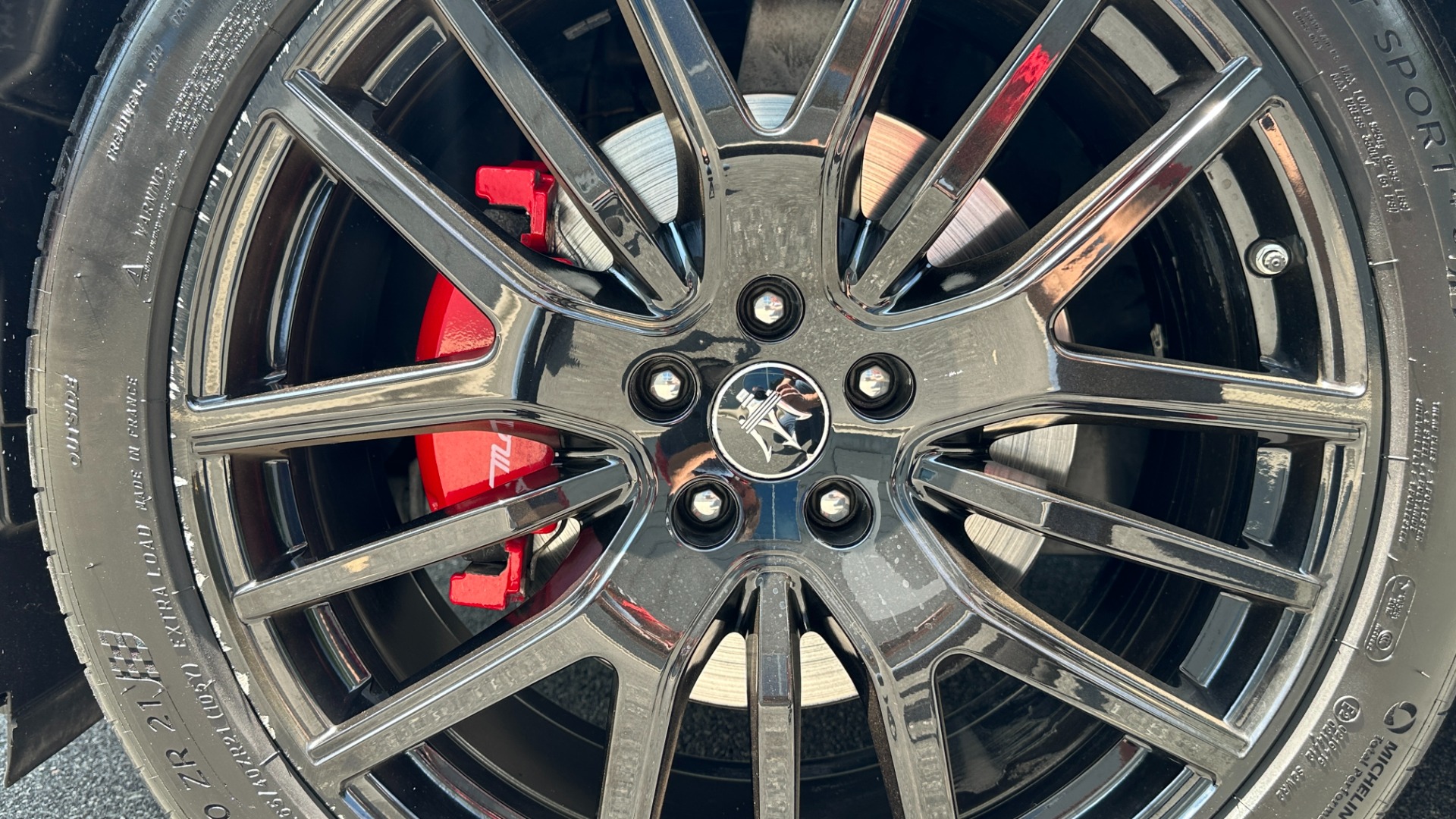 Used 2019 Maserati Levante HK SOUND / GLOSS 21IN WHEELS / PANORAMIC ROOF / DRIVER ASSIST / MORE!! for sale Sold at Formula Imports in Charlotte NC 28227 50