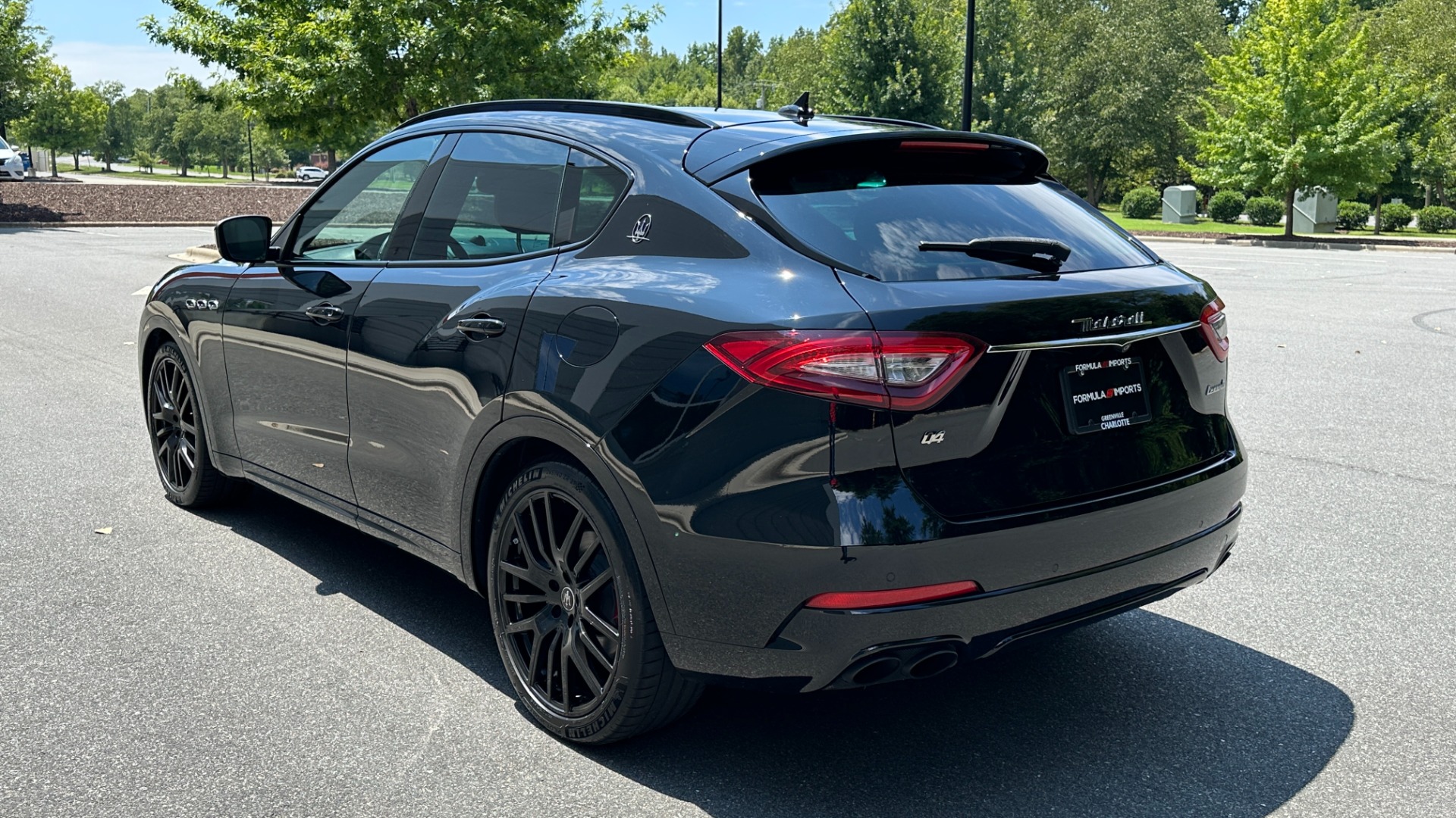 Used 2019 Maserati Levante HK SOUND / GLOSS 21IN WHEELS / PANORAMIC ROOF / DRIVER ASSIST / MORE!! for sale $41,995 at Formula Imports in Charlotte NC 28227 9